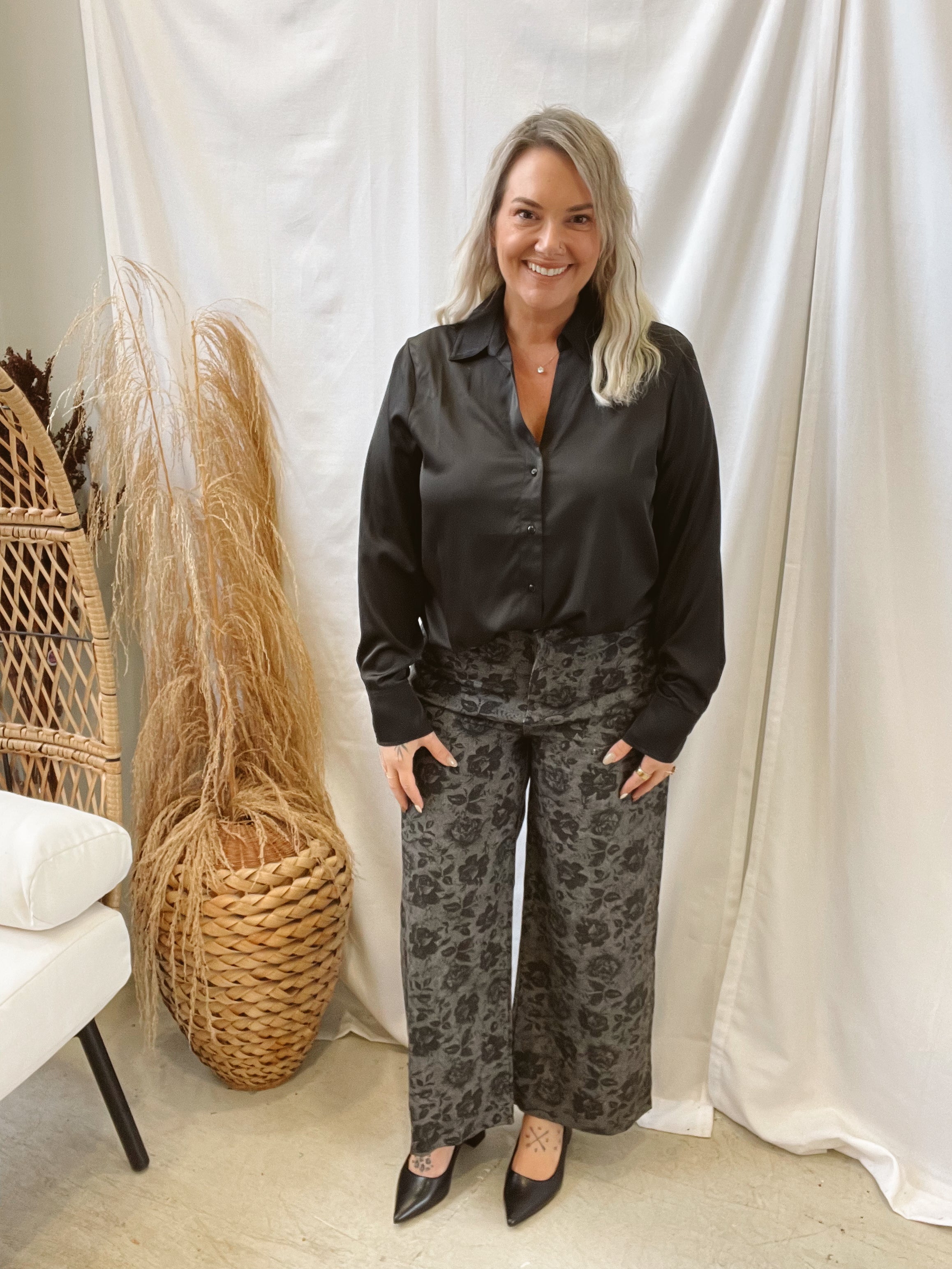 Black Floral Pants-Pants-entro-The Silo Boutique, Women's Fashion Boutique Located in Warren and Grand Forks North Dakota