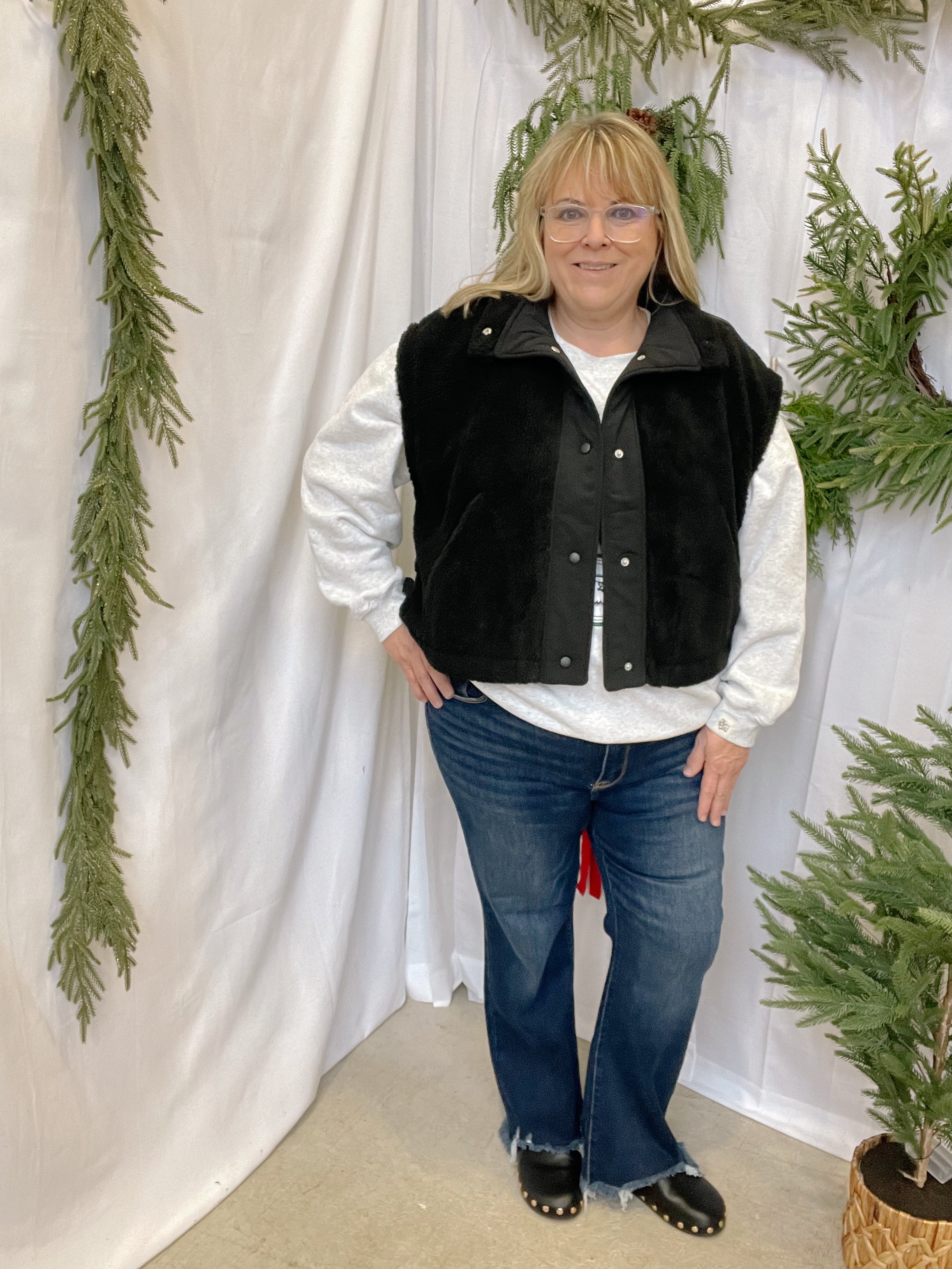 So Cozy Sherpa Vest-Black-Vests-hyfve-The Silo Boutique, Women's Fashion Boutique Located in Warren and Grand Forks North Dakota