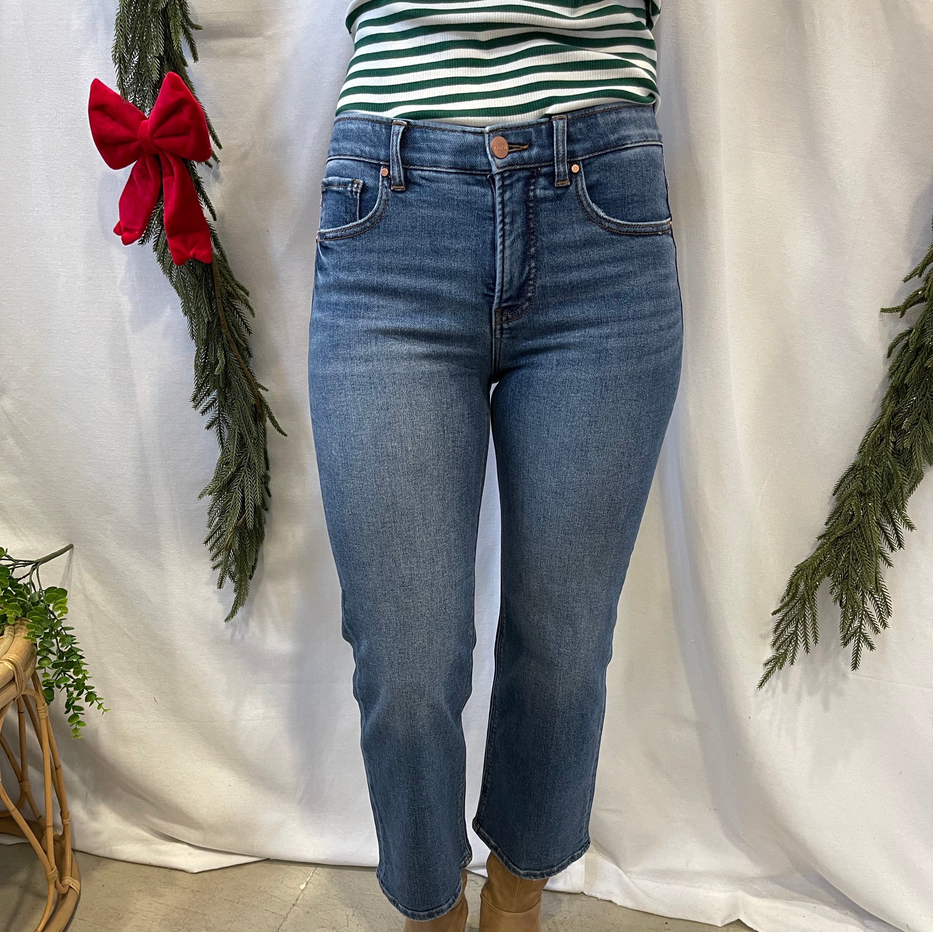 Risen Crop Medium Wash Jeans-Jeans-risen-The Silo Boutique, Women's Fashion Boutique Located in Warren and Grand Forks North Dakota