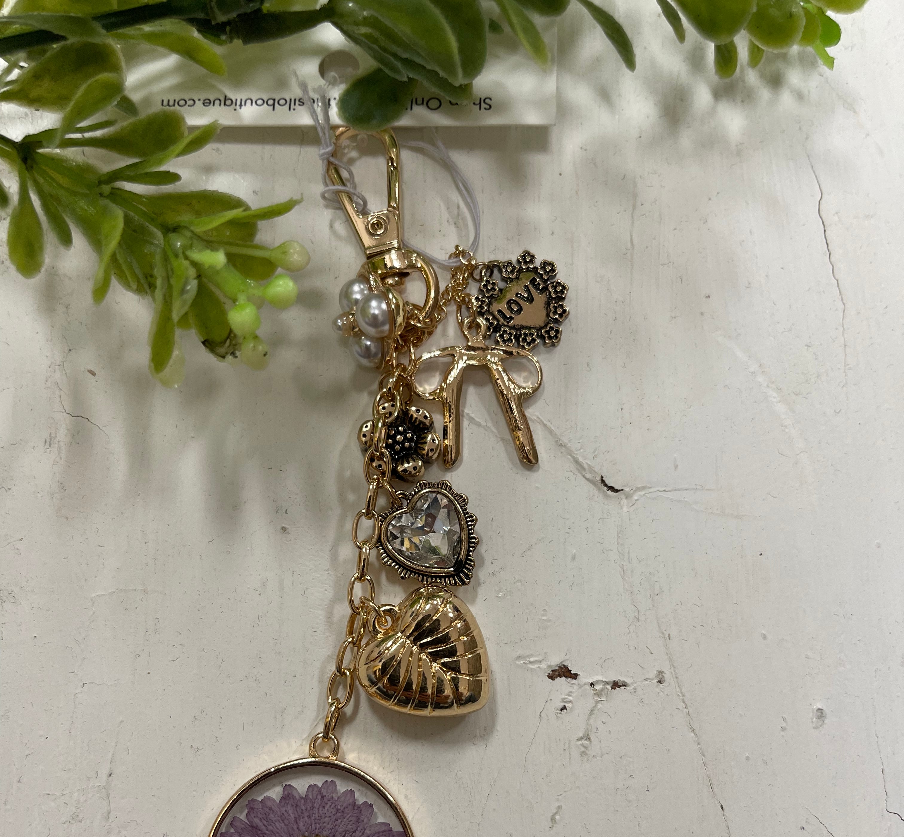 Dried Flower Bow Heart Charm-Keychains-joss-The Silo Boutique, Women's Fashion Boutique Located in Warren and Grand Forks North Dakota