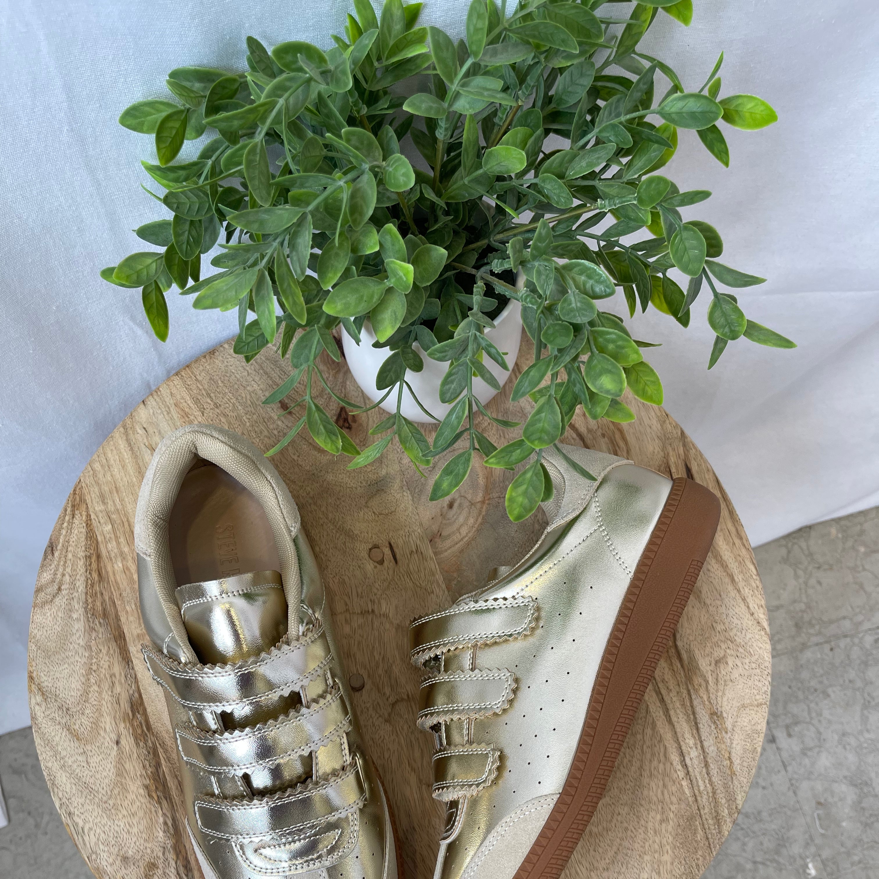 Steve Madden Momentum Gold Sneaker-Final Sale-Sneakers-steve madden-The Silo Boutique, Women's Fashion Boutique Located in Warren and Grand Forks North Dakota