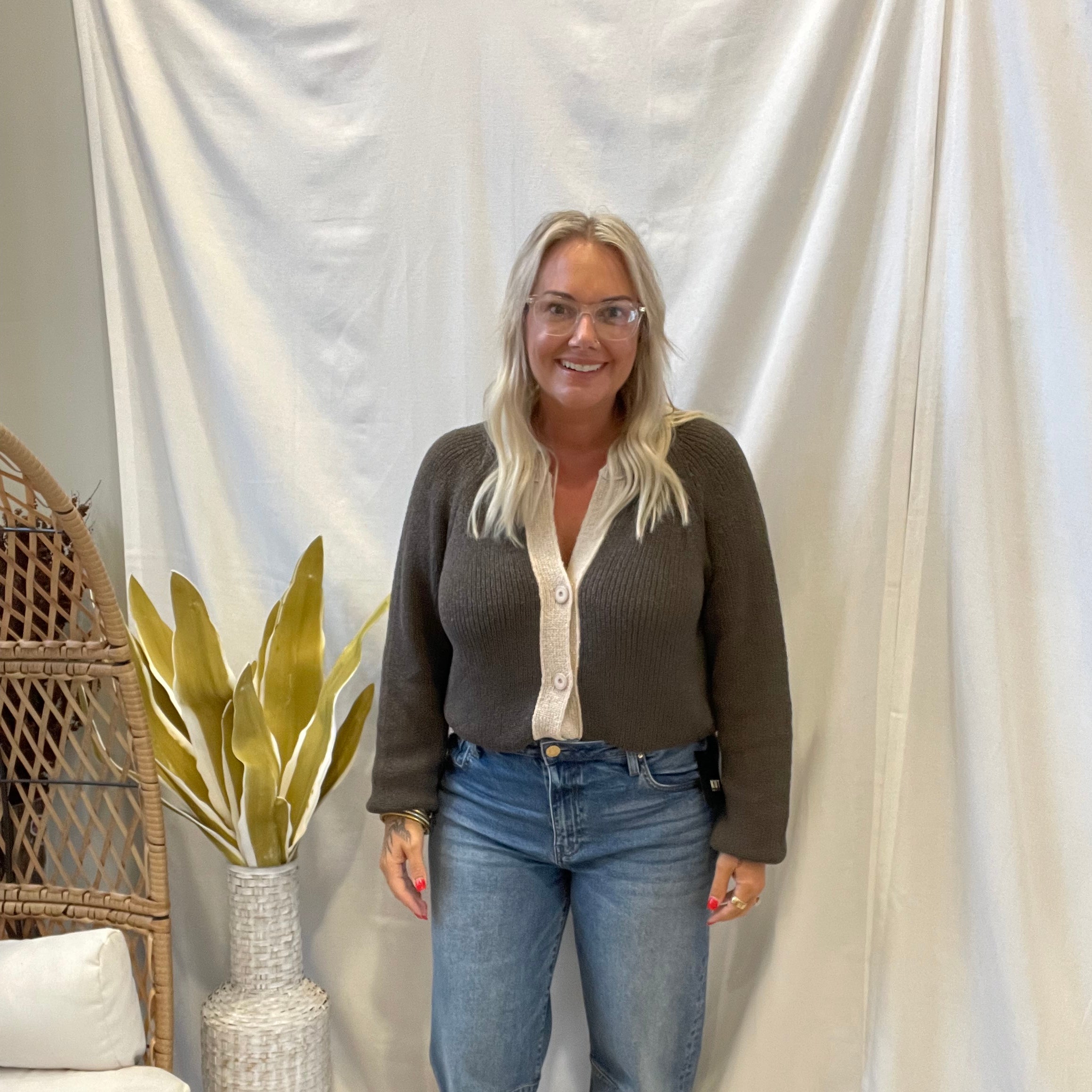 Kut Ashley High Rise Barrel Leg Jeans-Final Sale-Jeans-Kut-The Silo Boutique, Women's Fashion Boutique Located in Warren and Grand Forks North Dakota