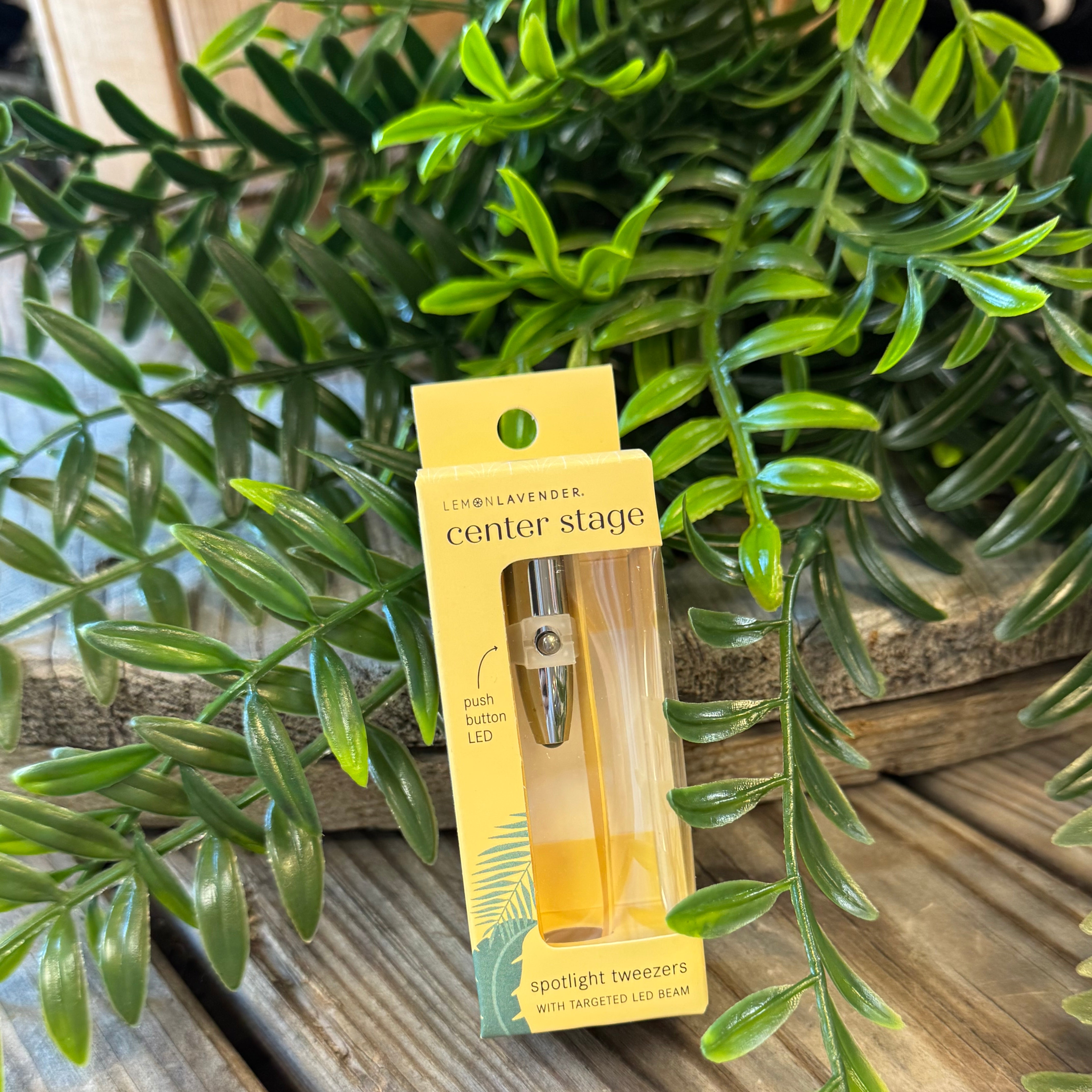 Light Up Tweezer-Beauty-dm-The Silo Boutique, Women's Fashion Boutique Located in Warren and Grand Forks North Dakota