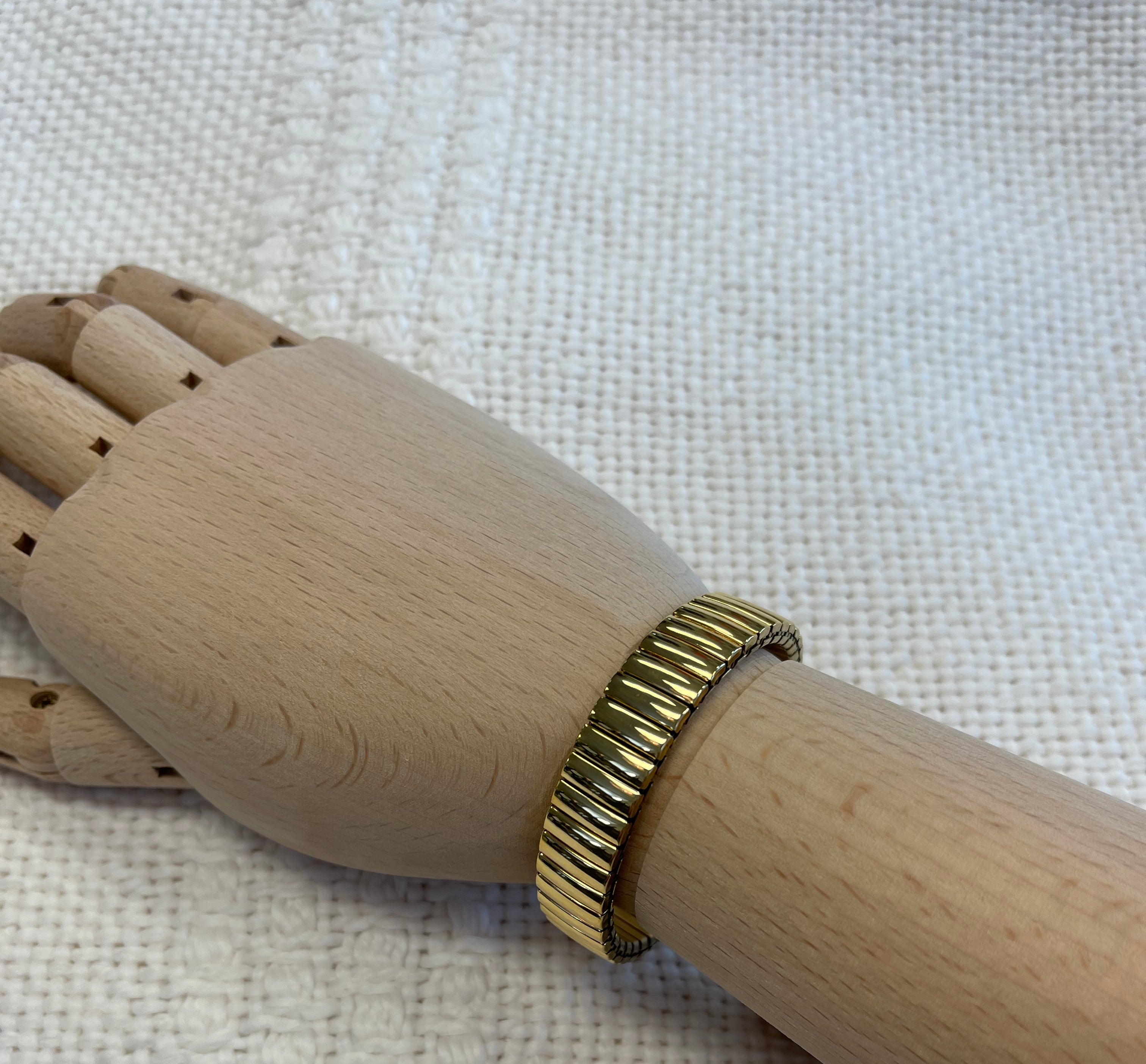 Chain Stretch Bracelet-Bracelets-Fame-The Silo Boutique, Women's Fashion Boutique Located in Warren and Grand Forks North Dakota