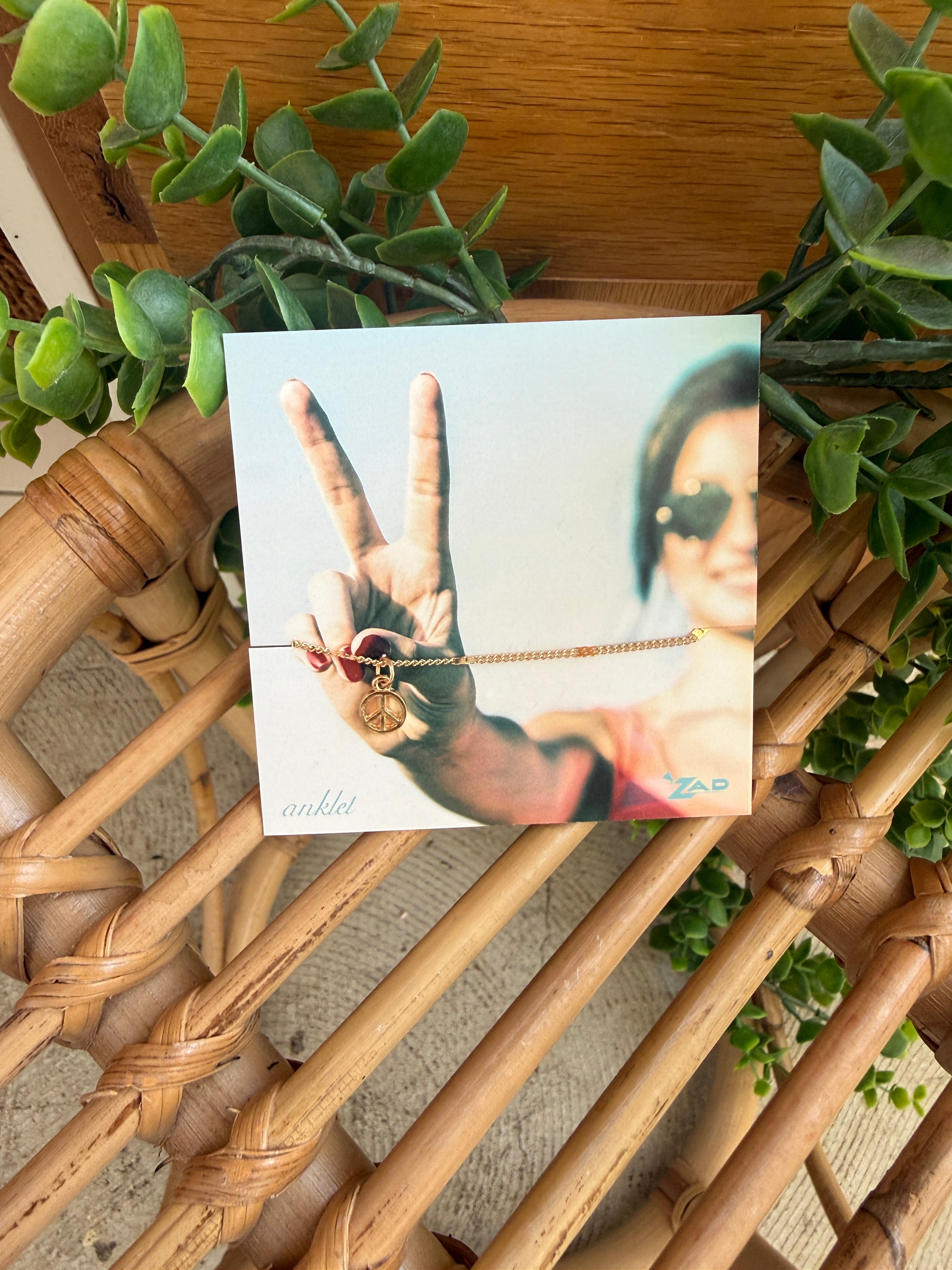 Peace Sign Charm Anklet-Gold-Bracelets-zad-The Silo Boutique, Women's Fashion Boutique Located in Warren and Grand Forks North Dakota