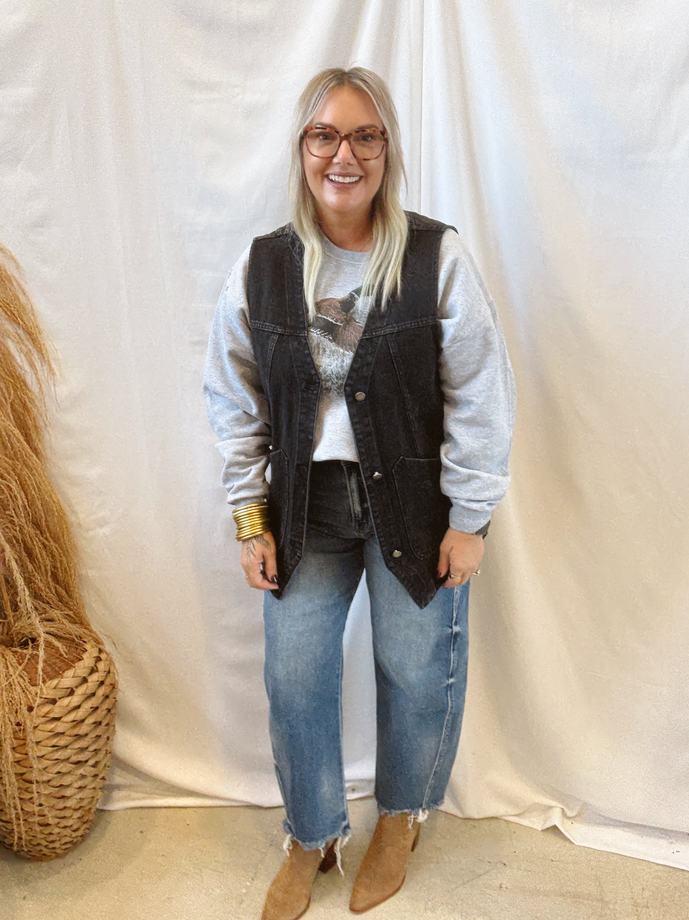 Oversized Long Black Denim Vest-Vests-veveret-The Silo Boutique, Women's Fashion Boutique Located in Warren and Grand Forks North Dakota