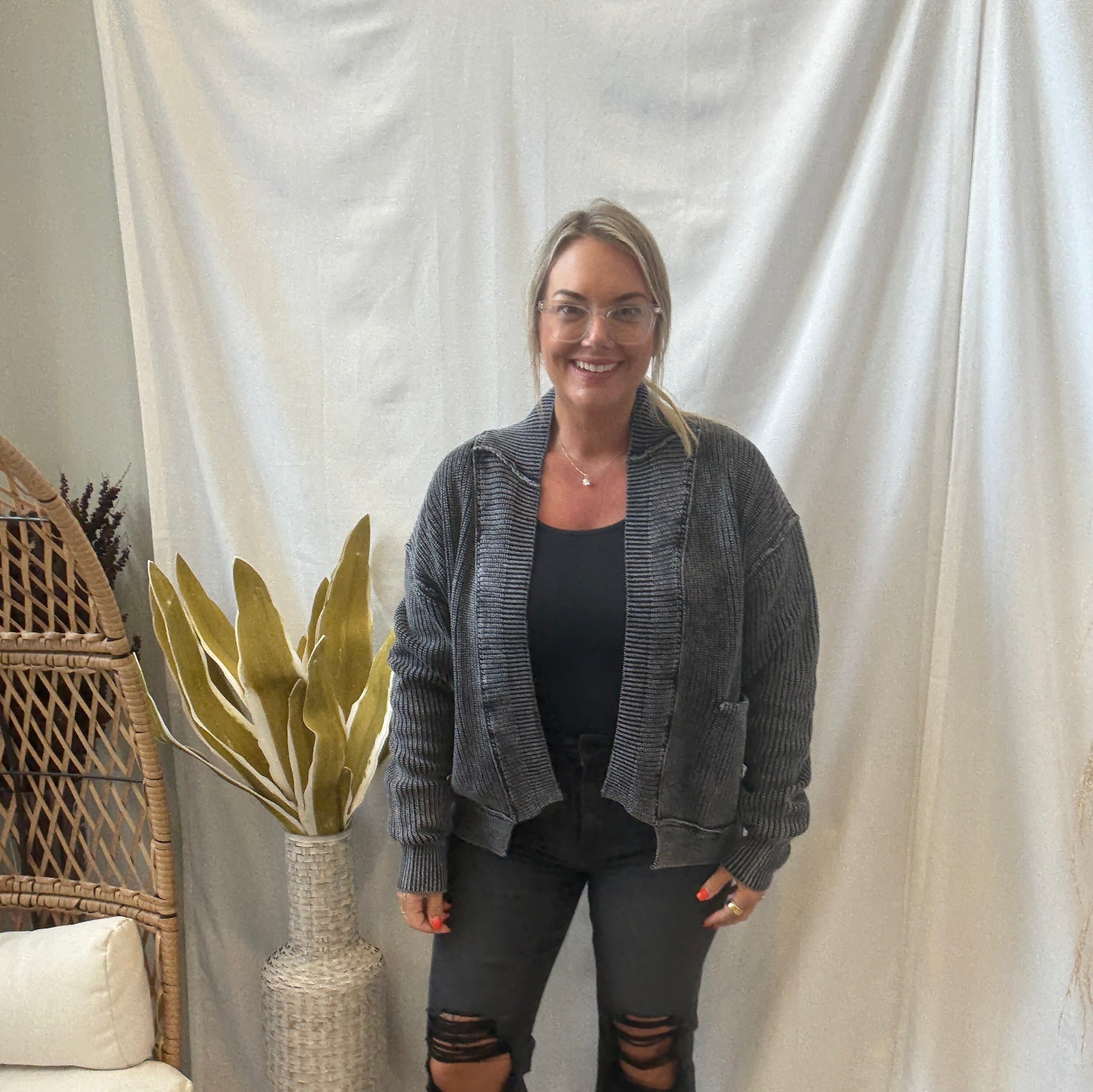 Zoe Black Destructed Washed Jeans-Final Sale-Jeans-Zenana-The Silo Boutique, Women's Fashion Boutique Located in Warren and Grand Forks North Dakota