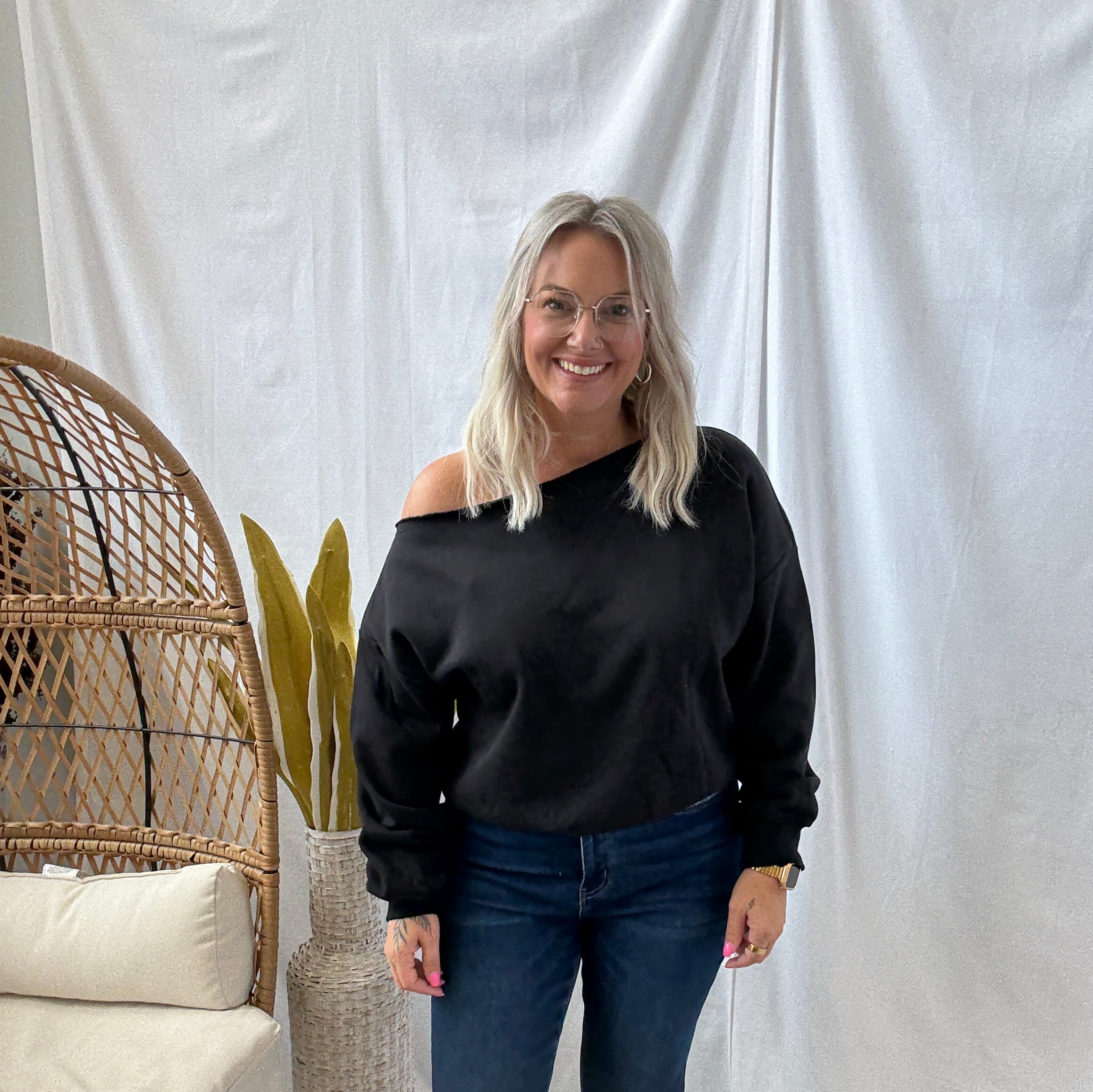 Vervet Growing Light Slim Straight Jeans-Final Sale-Jeans-vervet-The Silo Boutique, Women's Fashion Boutique Located in Warren and Grand Forks North Dakota