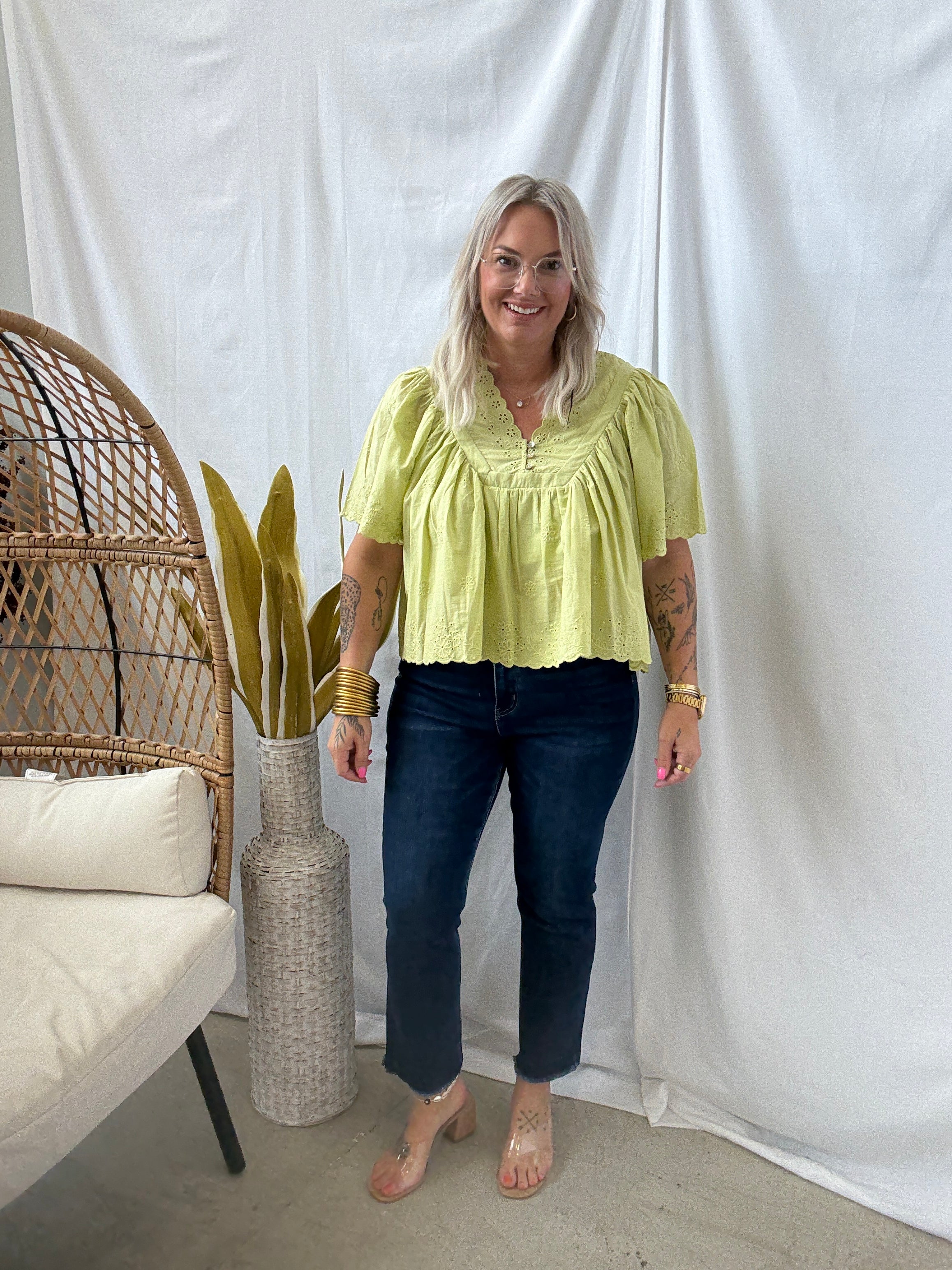 Vervet Growing Light Slim Straight Jeans-Final Sale-Jeans-vervet-The Silo Boutique, Women's Fashion Boutique Located in Warren and Grand Forks North Dakota