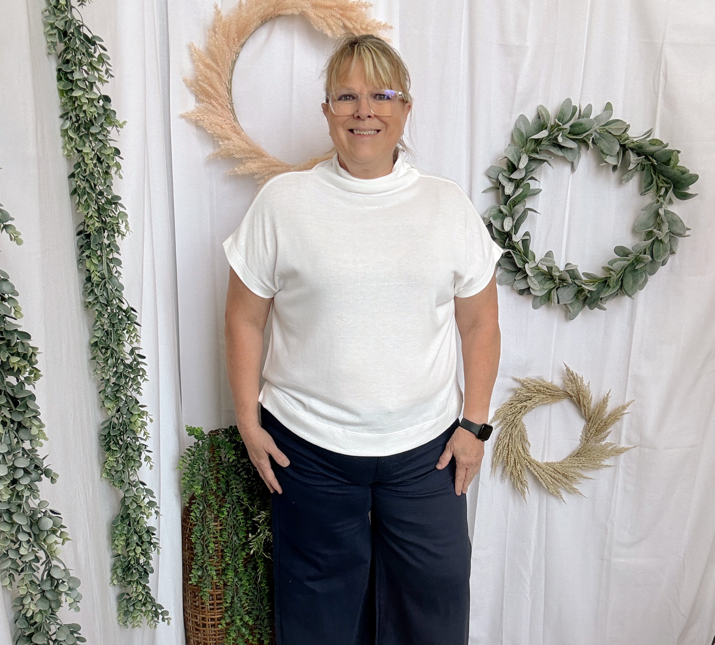 Mary Solid Crop Pants-Navy-Pants-entro-The Silo Boutique, Women's Fashion Boutique Located in Warren and Grand Forks North Dakota