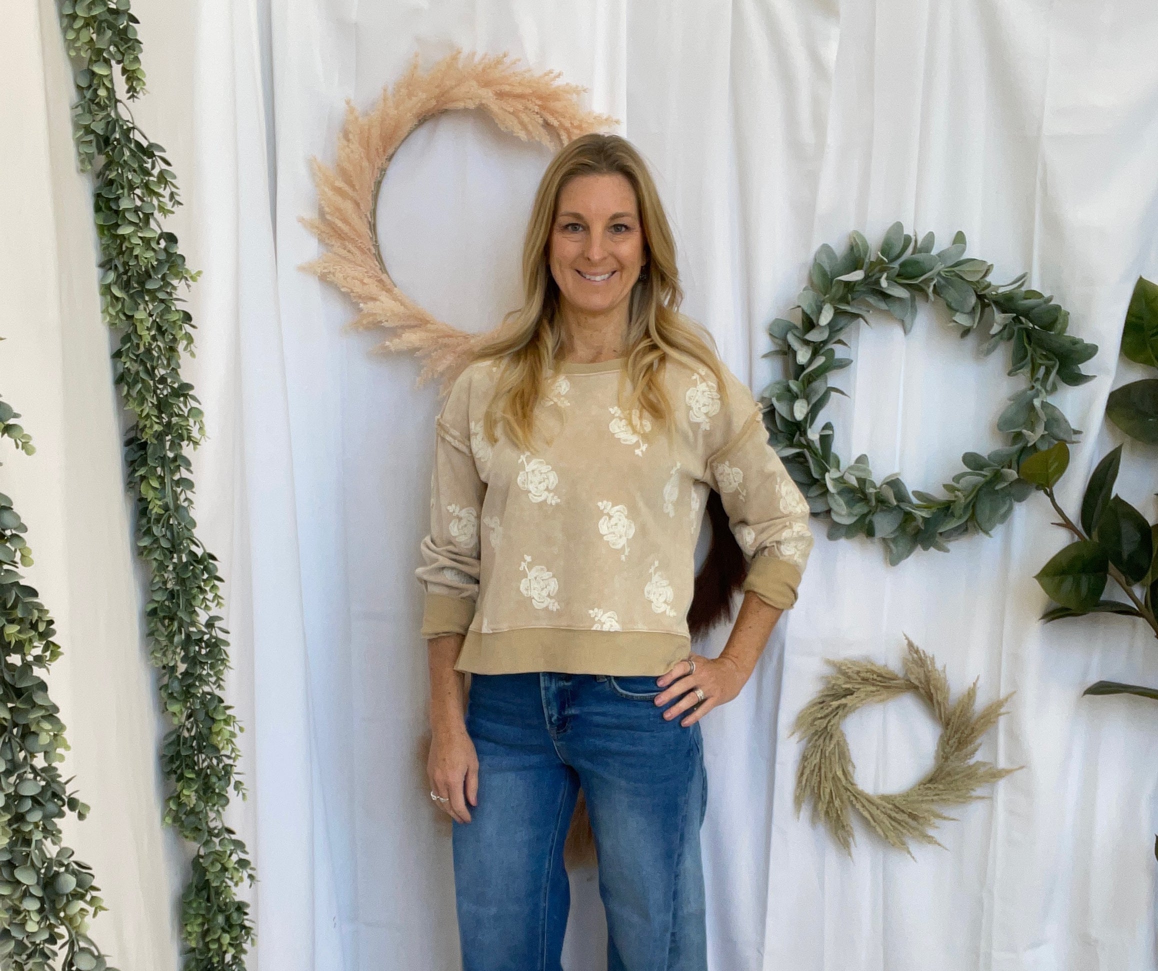 Risen Slouchy Crop Barrel Contrast Jeans-Jeans-risen-The Silo Boutique, Women's Fashion Boutique Located in Warren and Grand Forks North Dakota