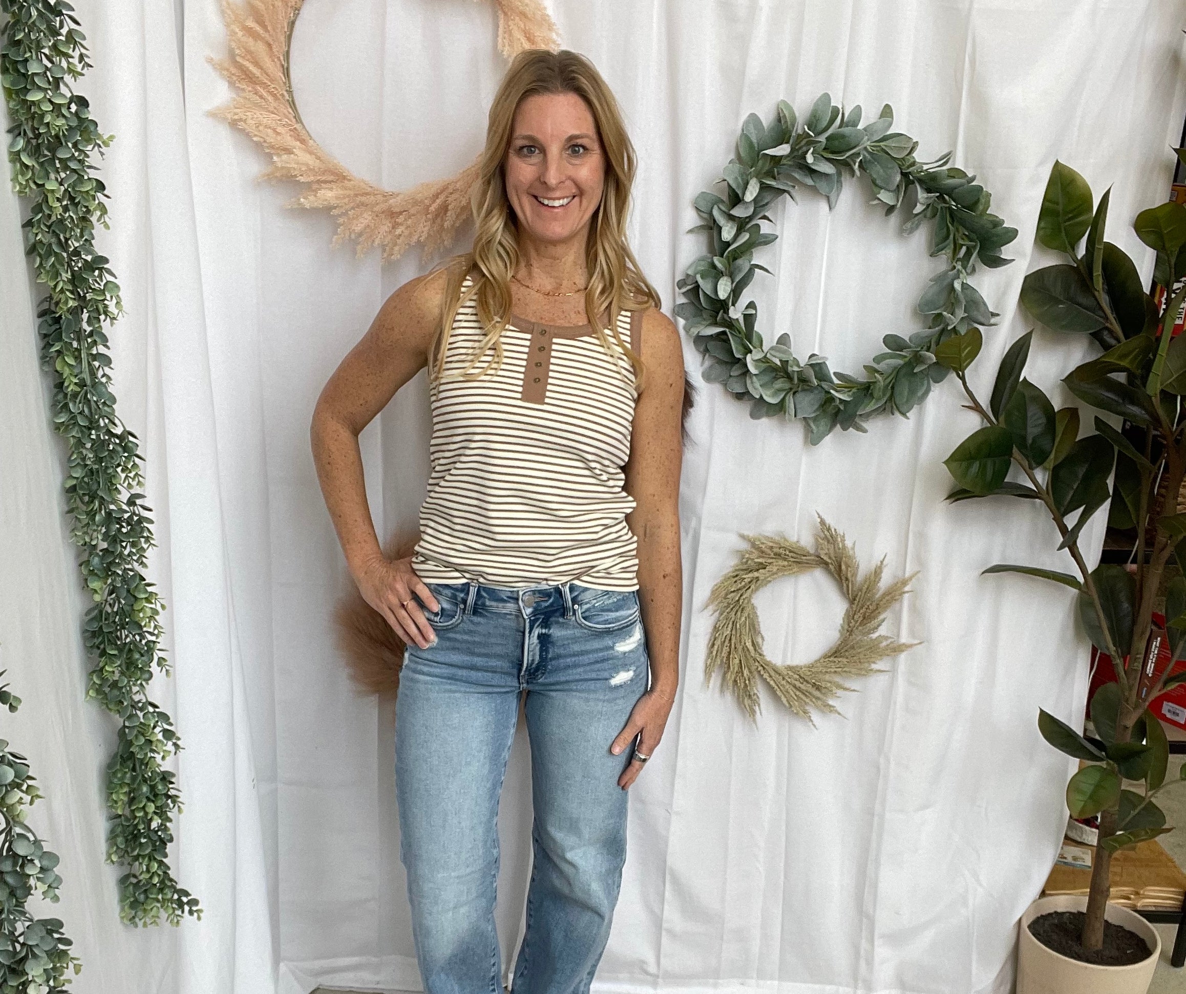 Risen Leslie Light Wide Leg Jeans-Jeans-risen-The Silo Boutique, Women's Fashion Boutique Located in Warren and Grand Forks North Dakota