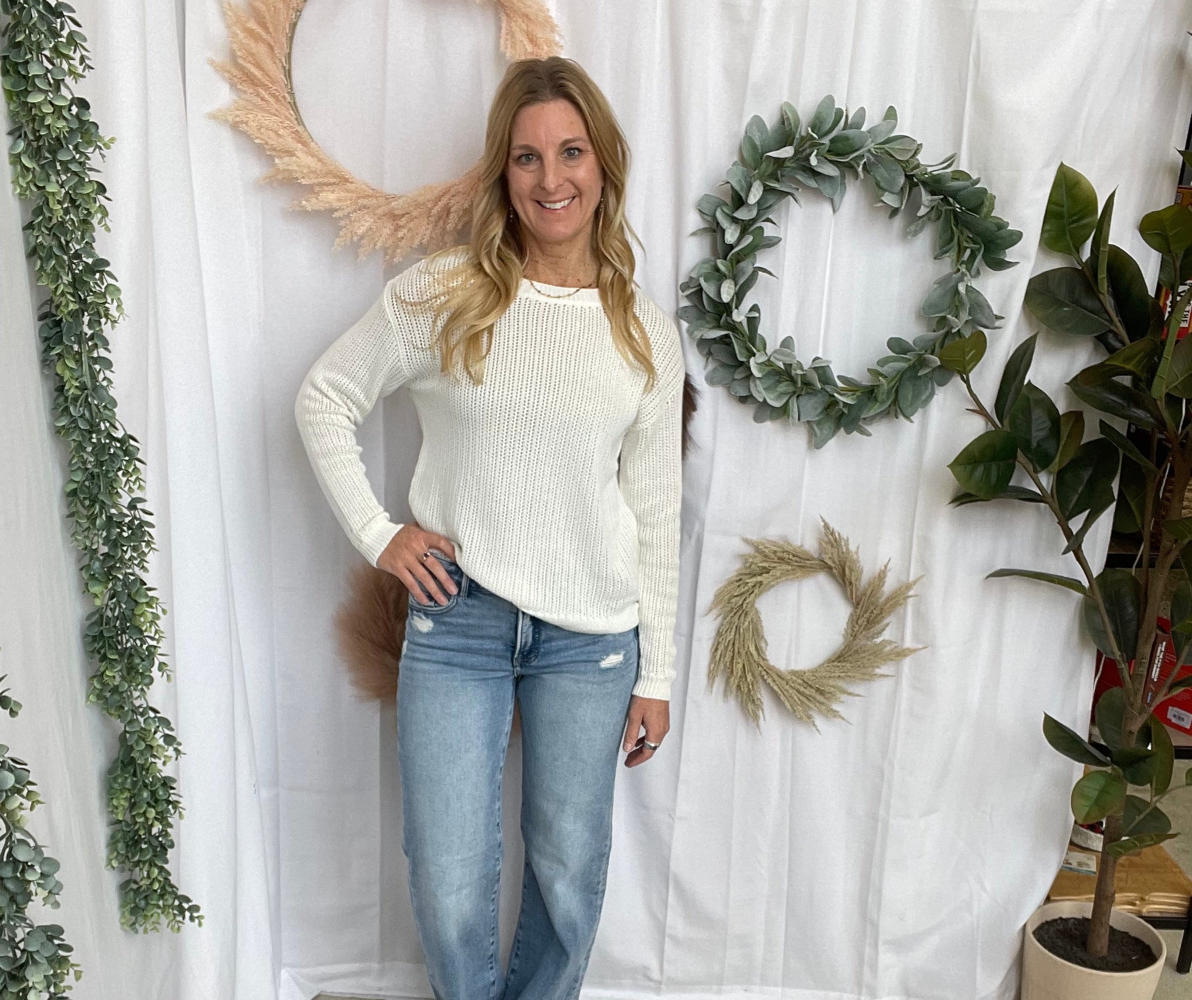 Risen Leslie Light Wide Leg Jeans-Jeans-risen-The Silo Boutique, Women's Fashion Boutique Located in Warren and Grand Forks North Dakota