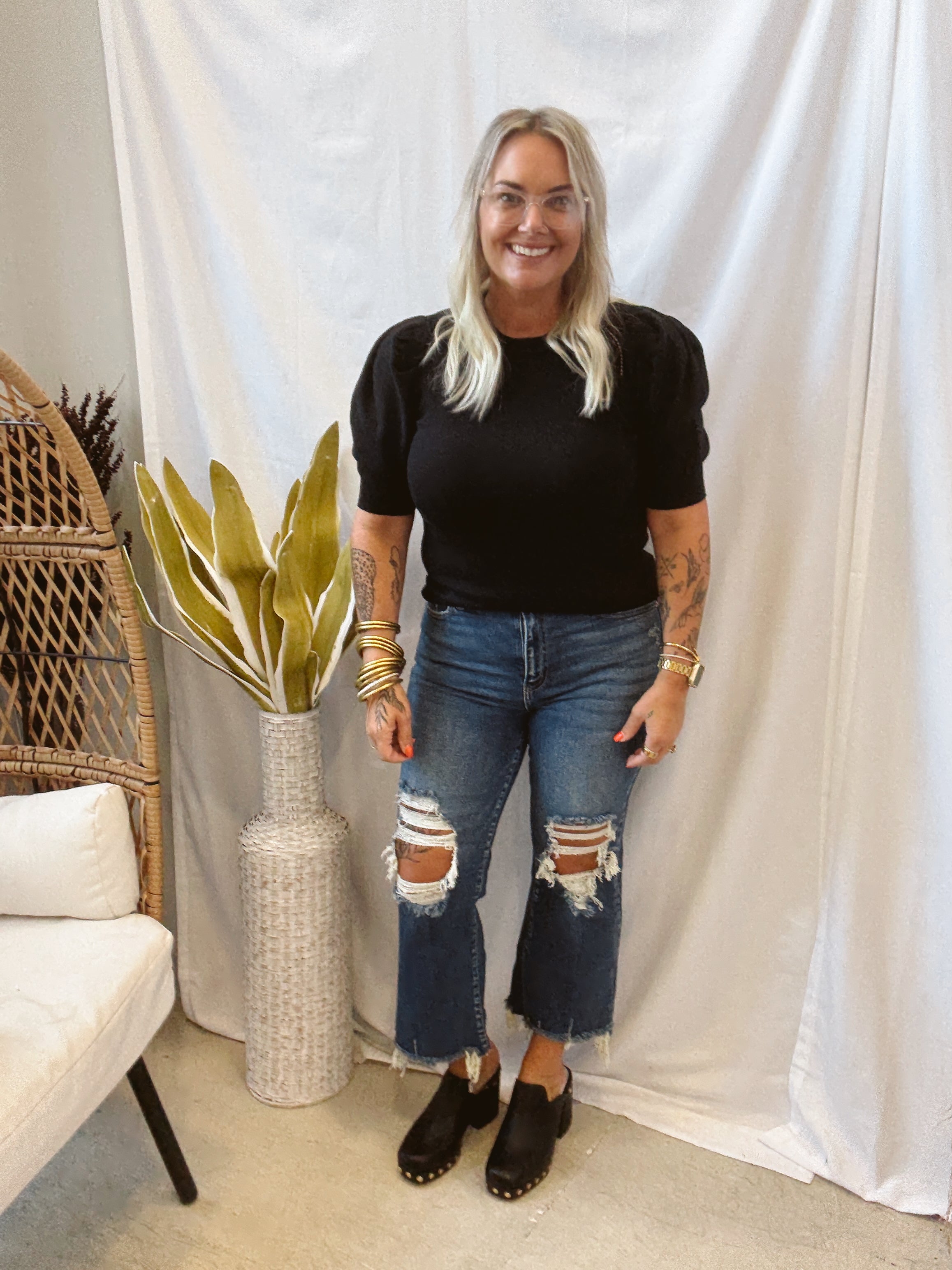 Black Puff Sweater Top-Vests-Zenana-The Silo Boutique, Women's Fashion Boutique Located in Warren and Grand Forks North Dakota