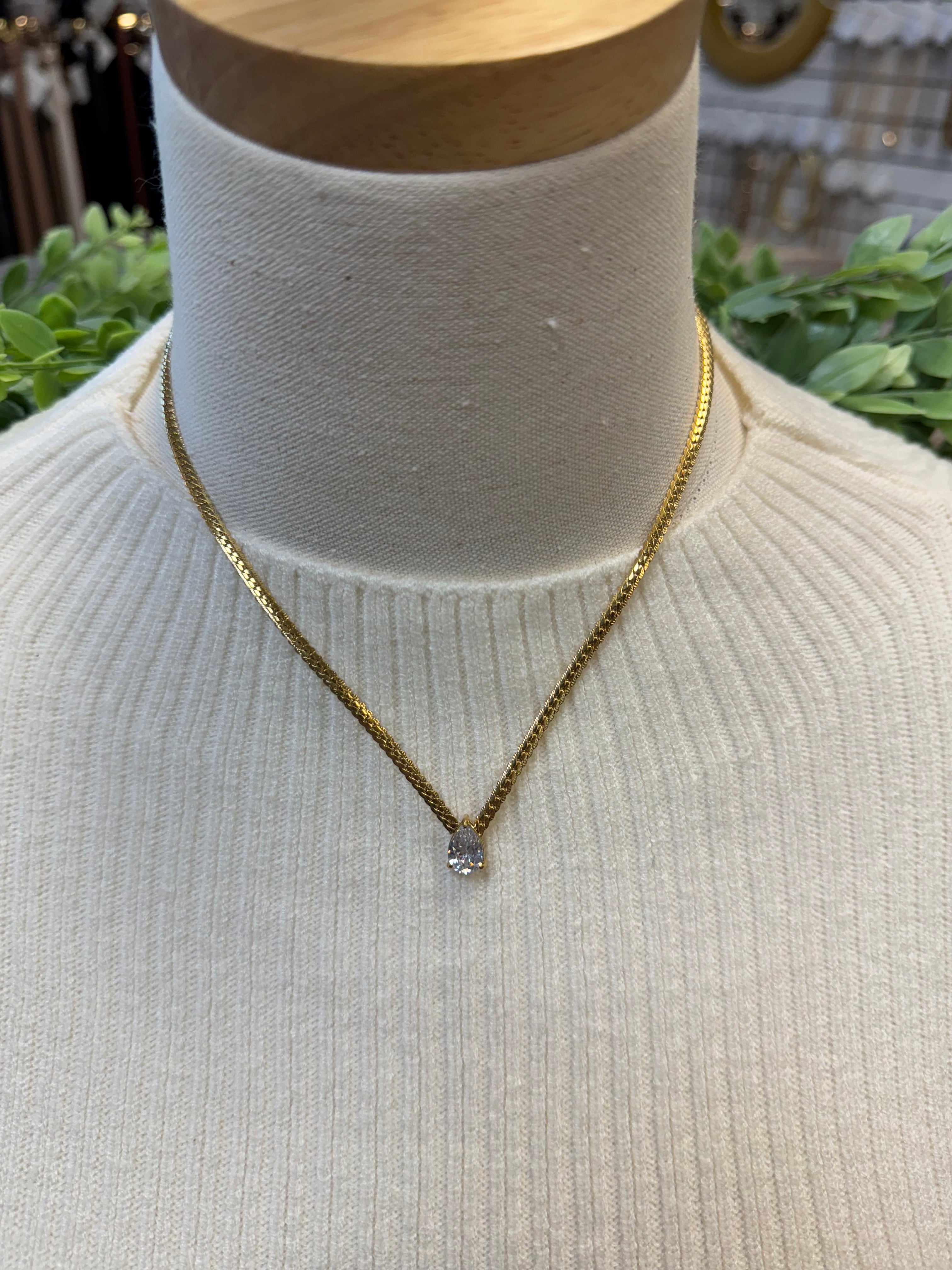 Savvy Pear Necklace-Necklaces-savvy bling-The Silo Boutique, Women's Fashion Boutique Located in Warren and Grand Forks North Dakota