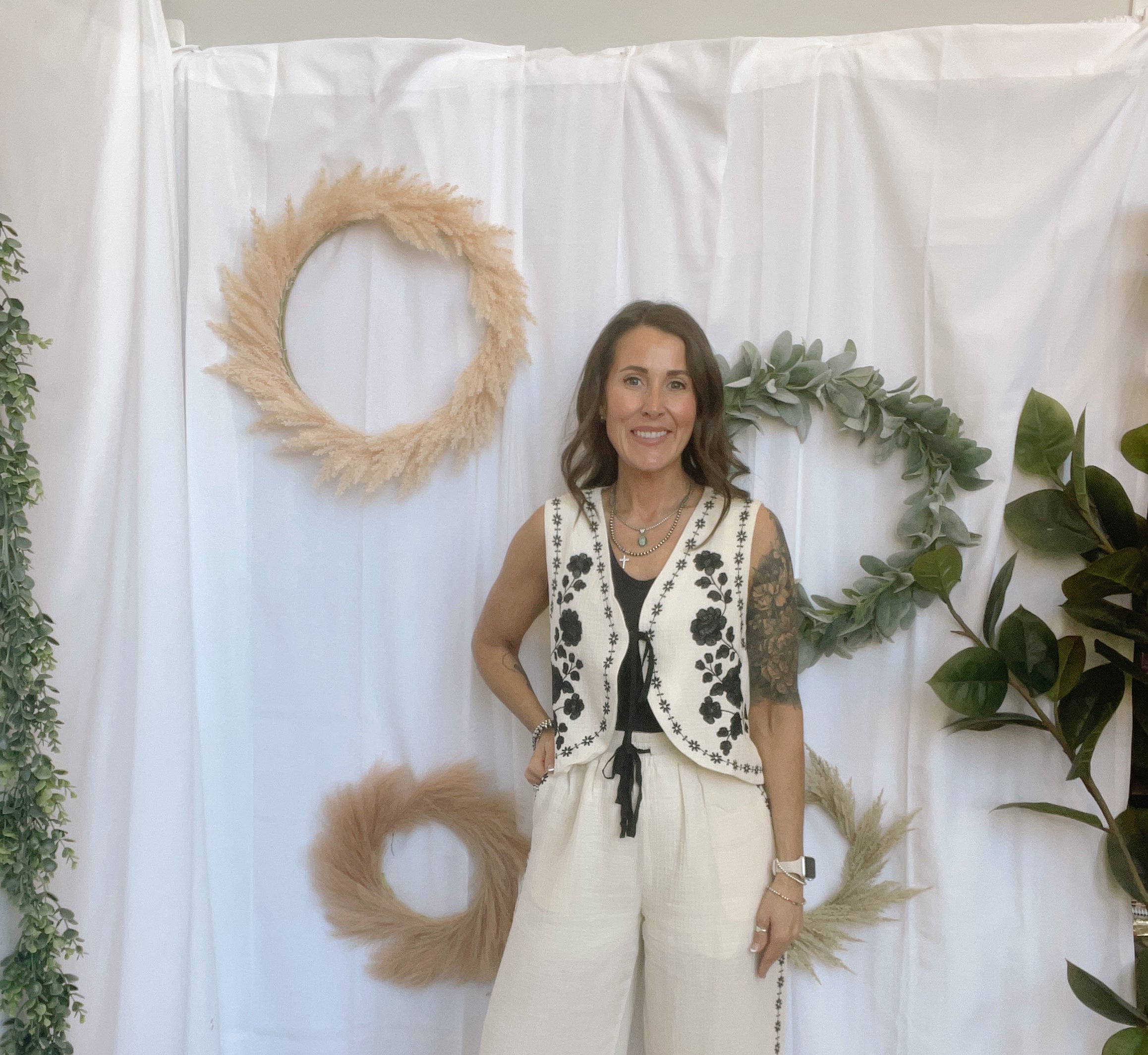 Bonnie Gauze Vest-Vests-mystree-The Silo Boutique, Women's Fashion Boutique Located in Warren and Grand Forks North Dakota