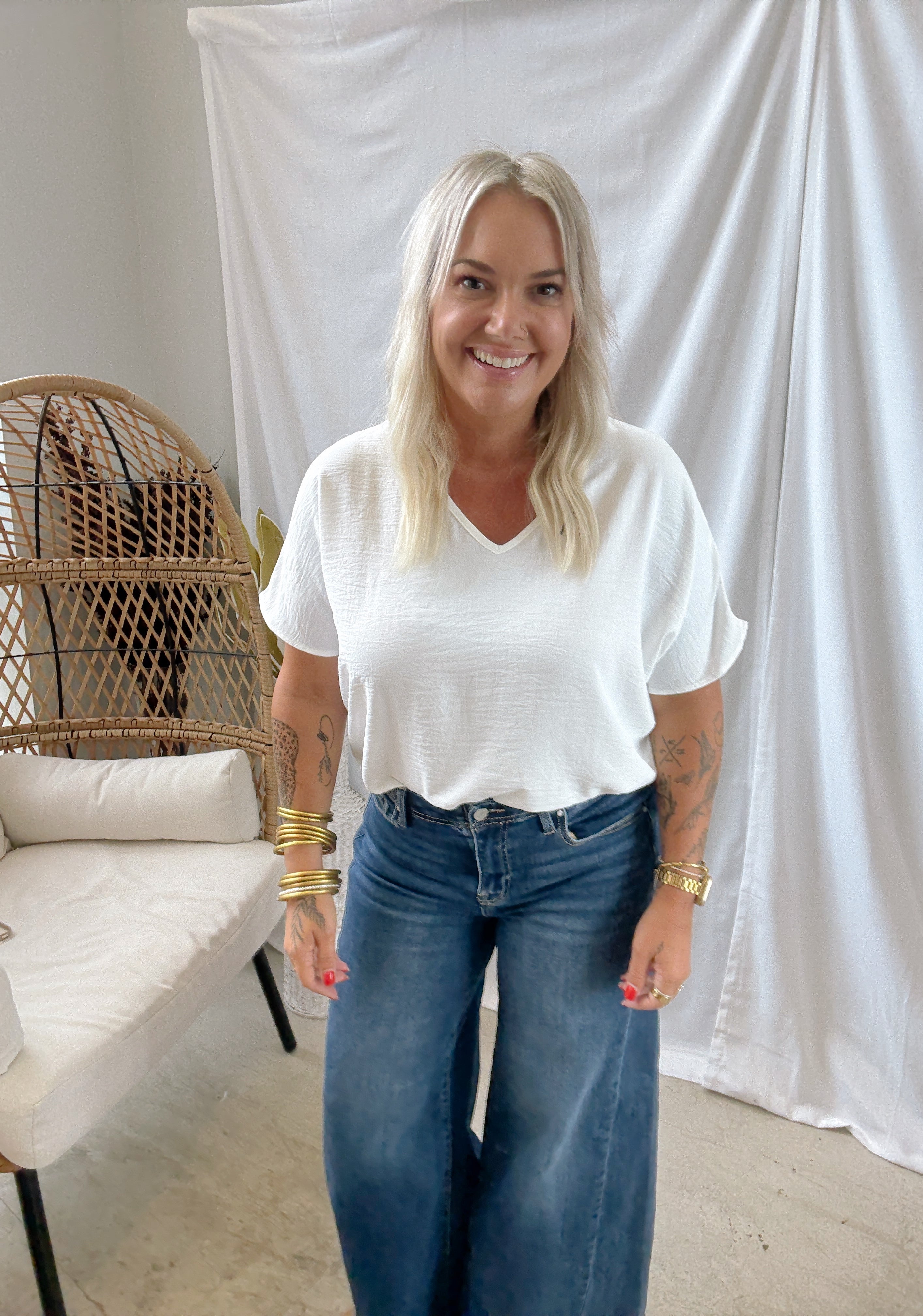 The Classic V Neck Short Sleeve Top-White-Short Sleeve Tops-ENTRO-The Silo Boutique, Women's Fashion Boutique Located in Warren and Grand Forks North Dakota