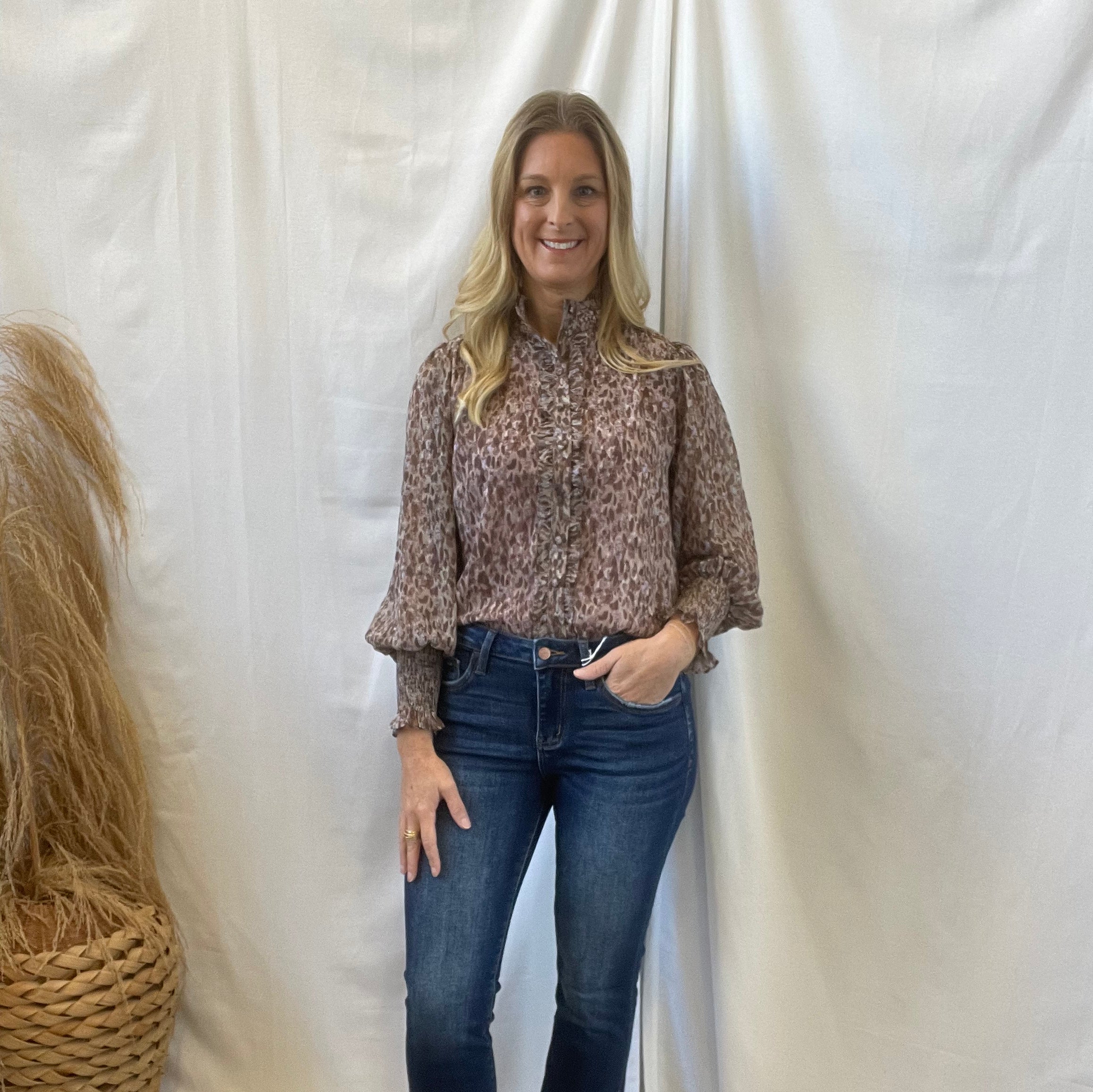 Lovervet Portable Jeans-Final Sale-Jeans-lovervet-The Silo Boutique, Women's Fashion Boutique Located in Warren and Grand Forks North Dakota