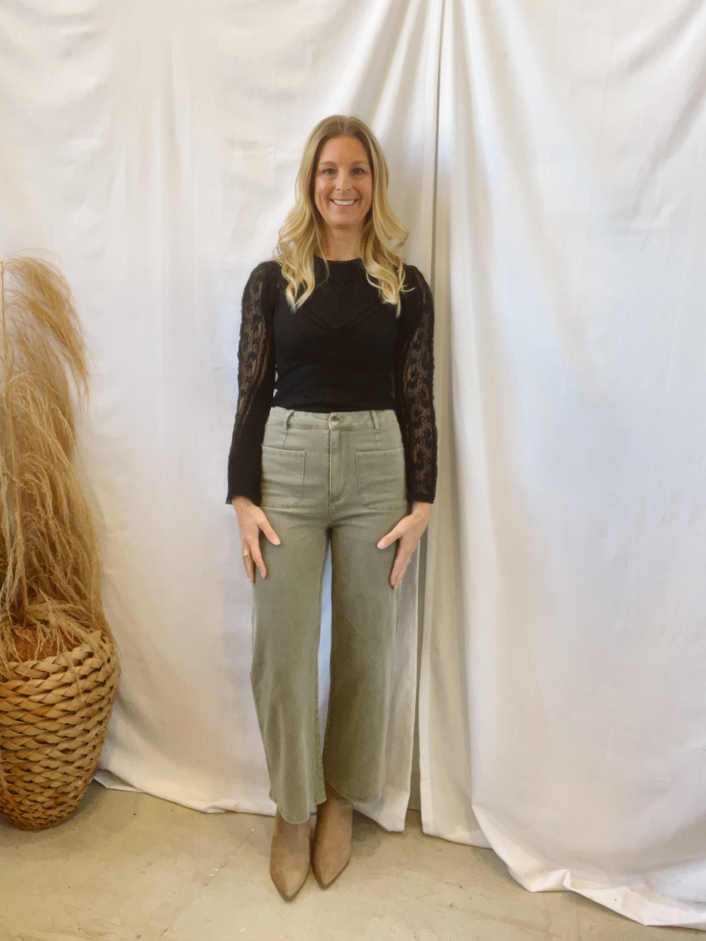 Wide Leg Front Pocket Pants-Olive-Pants-entro-The Silo Boutique, Women's Fashion Boutique Located in Warren and Grand Forks North Dakota