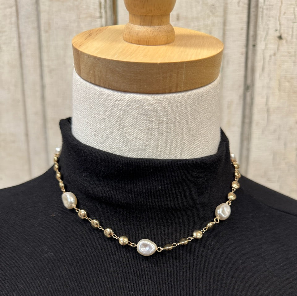 Pearl and Beads Fame Necklace-Necklaces-Fame-The Silo Boutique, Women's Fashion Boutique Located in Warren and Grand Forks North Dakota