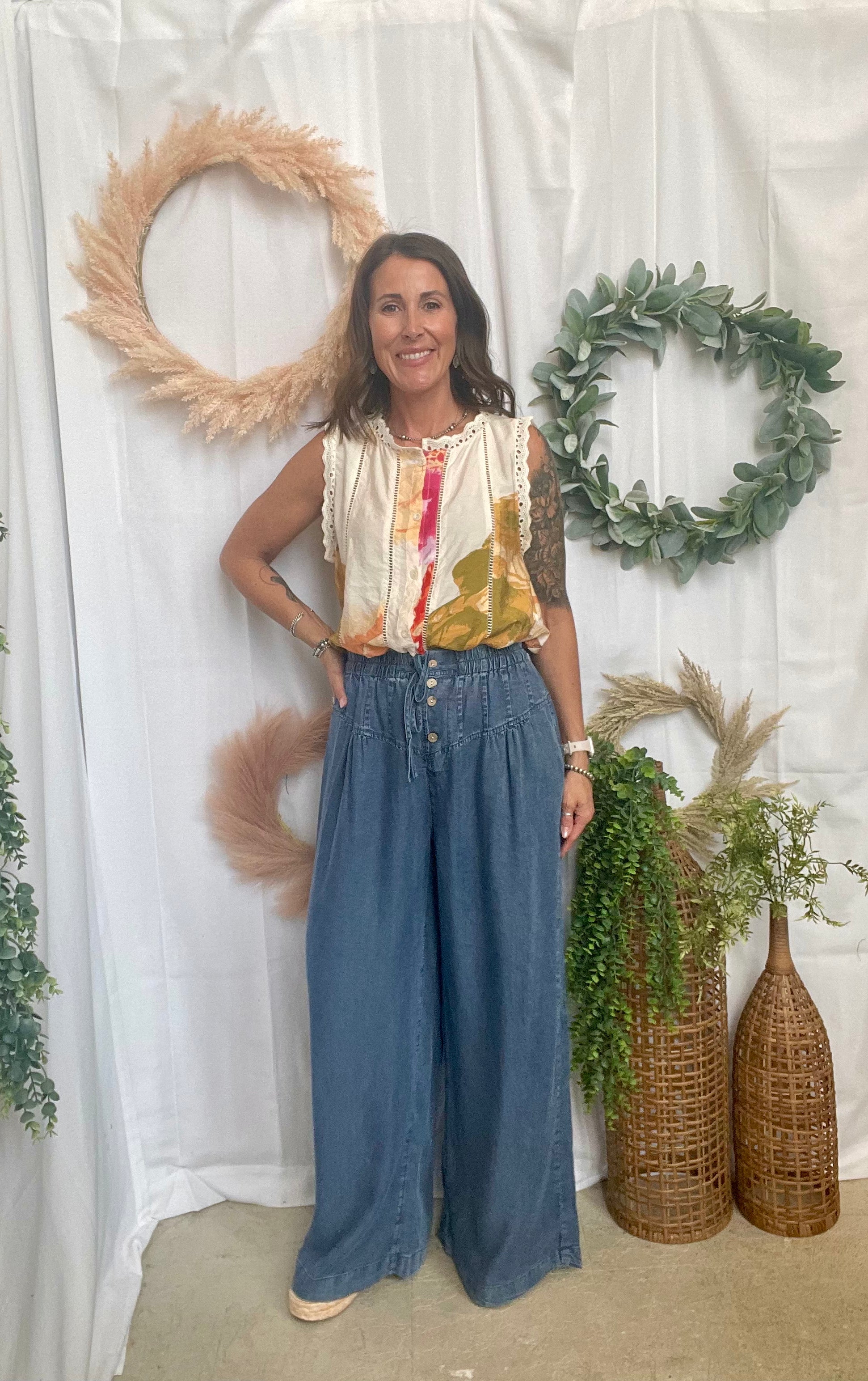 Elysian Floral Eyelet Trim Top-Short Sleeve Tops-cozy co-The Silo Boutique, Women's Fashion Boutique Located in Warren and Grand Forks North Dakota