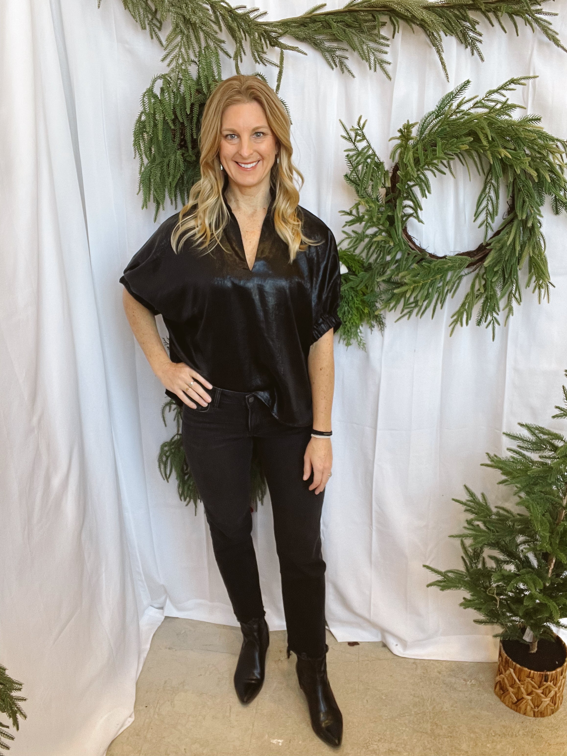 Shimmer and Shine Top-Black-Short Sleeve Tops-entro-The Silo Boutique, Women's Fashion Boutique Located in Warren and Grand Forks North Dakota