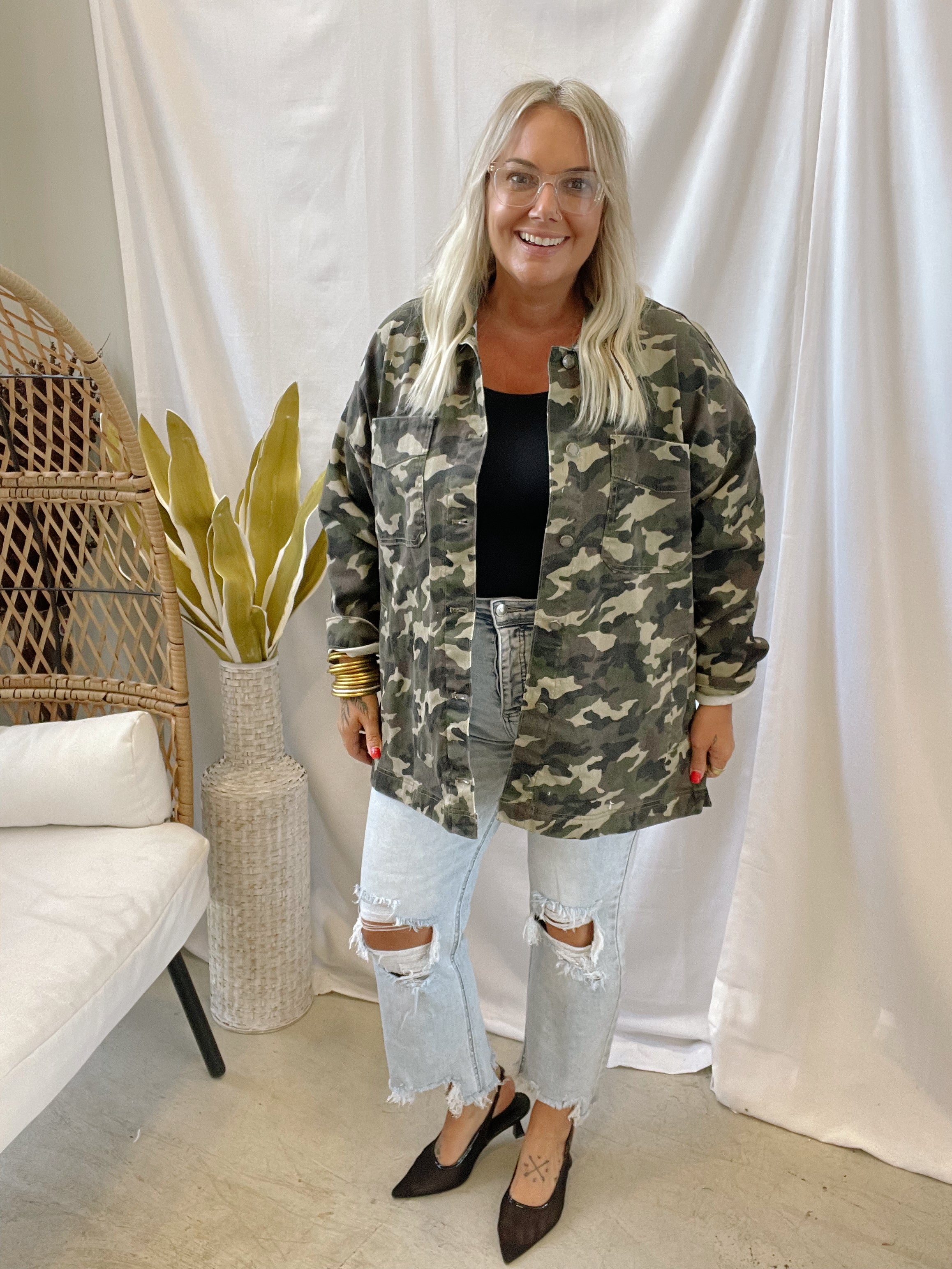 Artemis Vintage Light Stone Wash Destructed Jean-Final Sale-Jeans-Artemis Vintage-The Silo Boutique, Women's Fashion Boutique Located in Warren and Grand Forks North Dakota