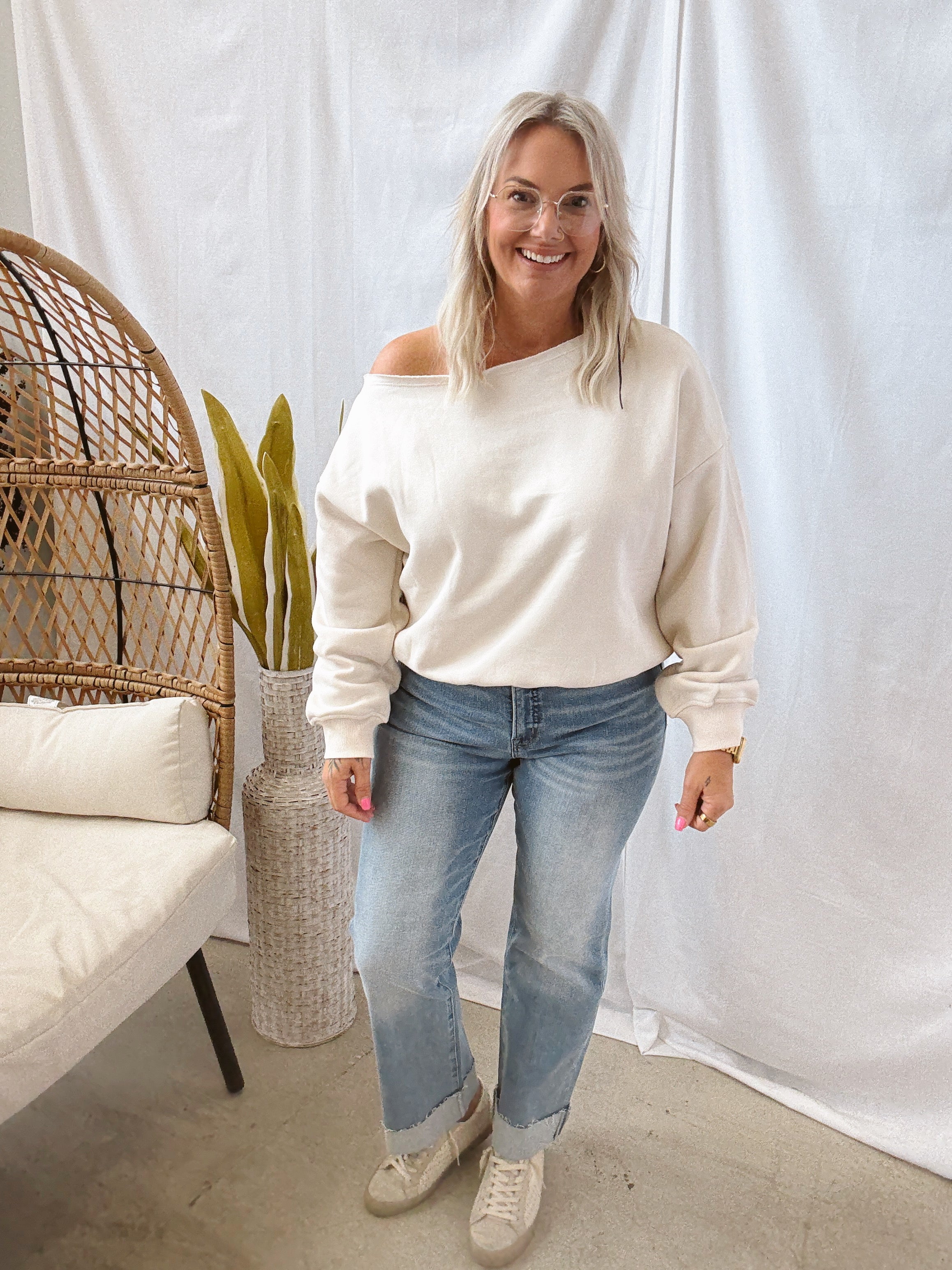 Mica Queen Bee Jeans-Final Sale-Jeans-mica-The Silo Boutique, Women's Fashion Boutique Located in Warren and Grand Forks North Dakota