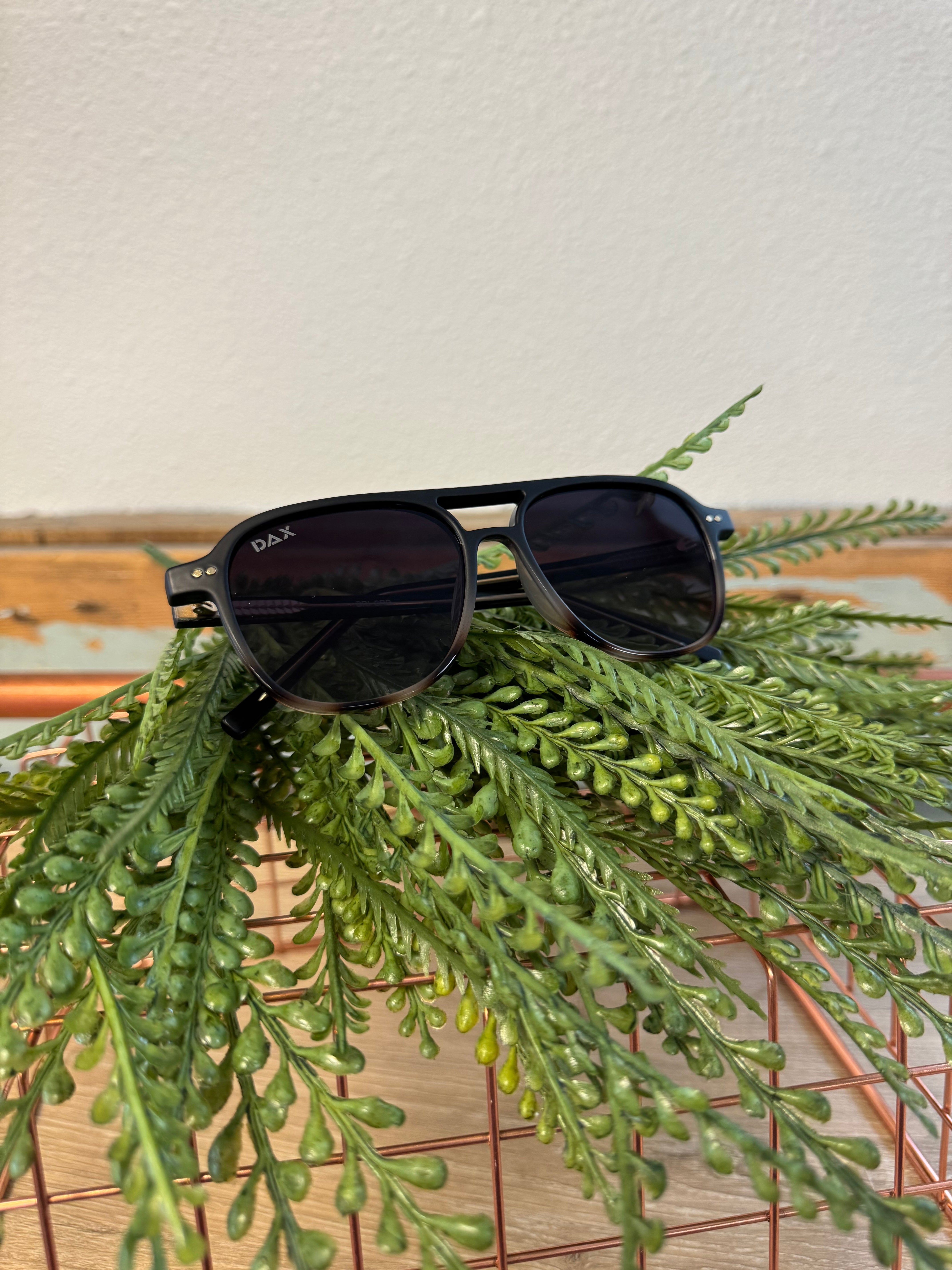 Dax Briggs Gradient Sunglasses-Sunglasses-dax-The Silo Boutique, Women's Fashion Boutique Located in Warren and Grand Forks North Dakota