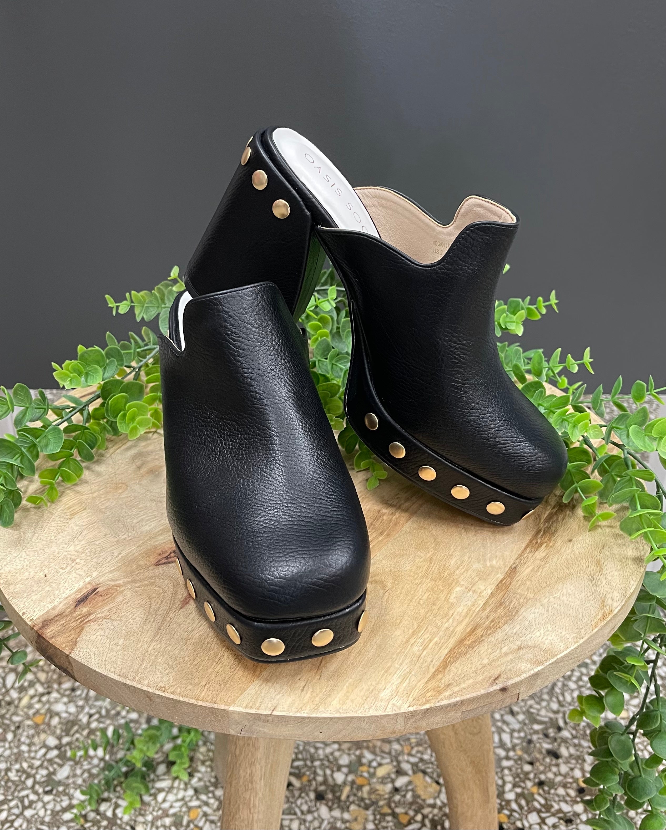 Oasis Society Sierra Black Platform Clog-Final Sale-Clogs-oasis society-The Silo Boutique, Women's Fashion Boutique Located in Warren and Grand Forks North Dakota