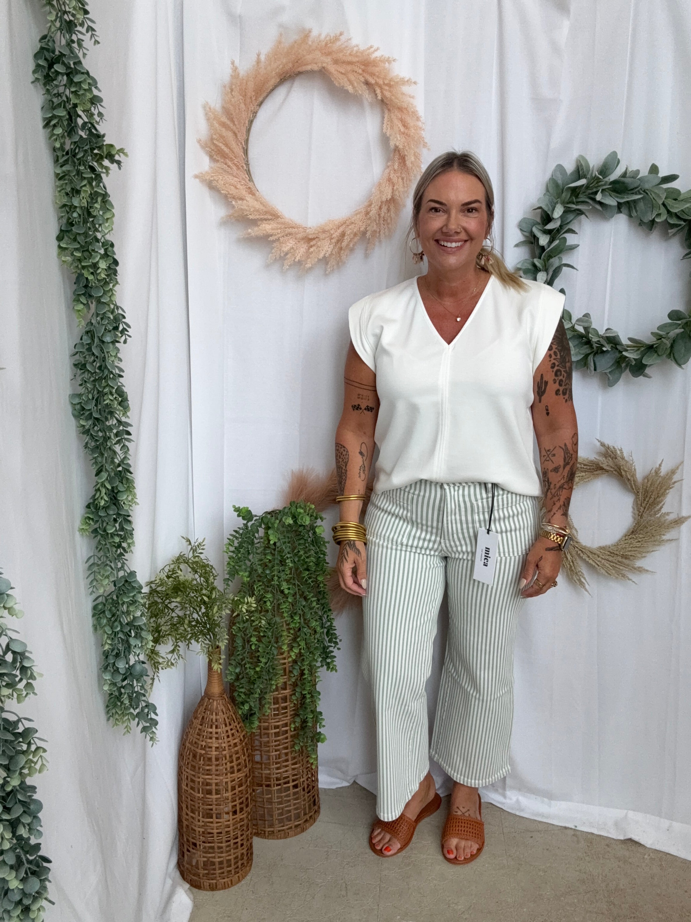 Mica Frostee Crop Jeans-Jeans-mica-The Silo Boutique, Women's Fashion Boutique Located in Warren and Grand Forks North Dakota
