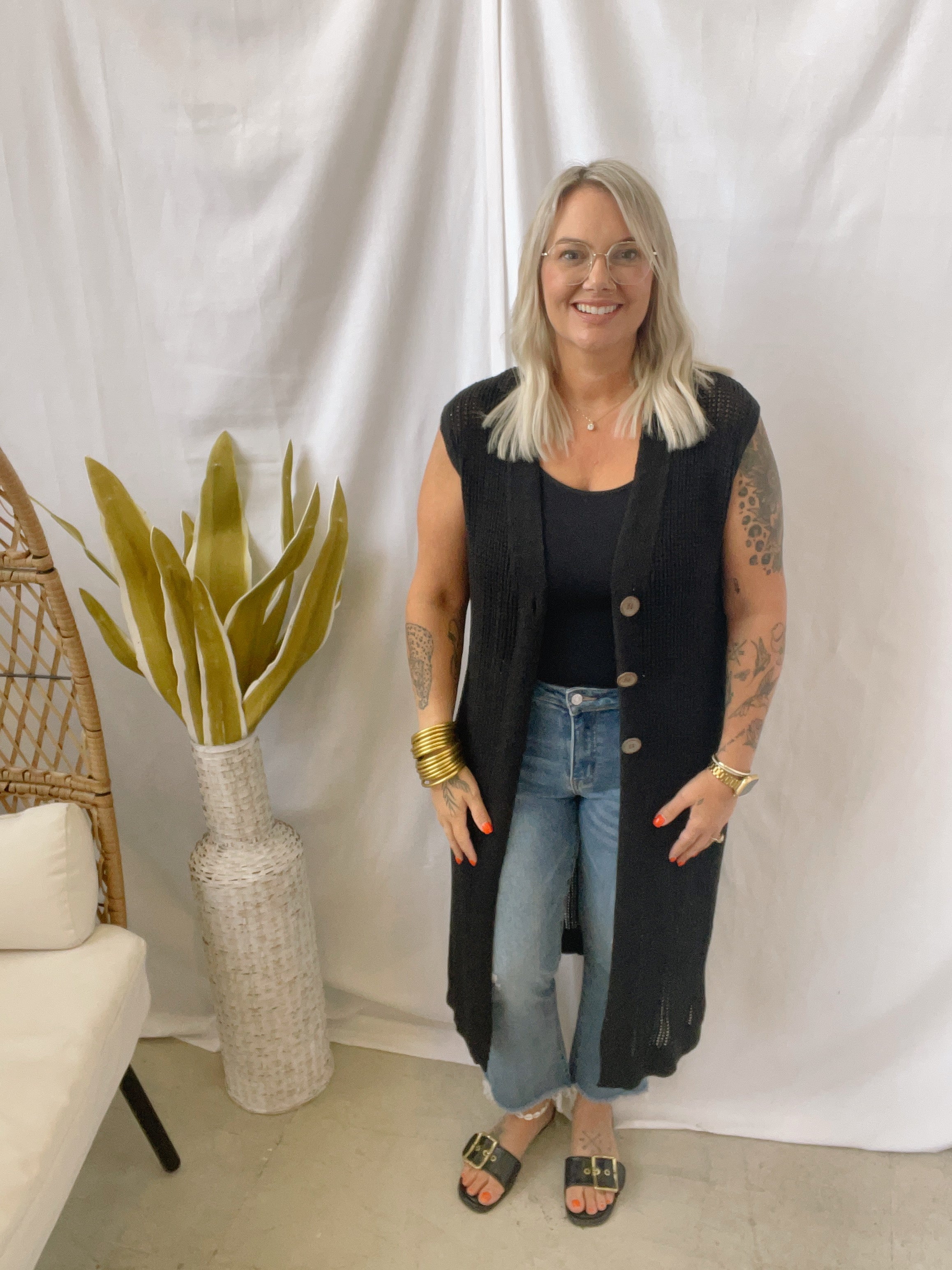 Rae Knit Long Sweater Vest-Black-Final Sale-Vests-Doe and Rae-The Silo Boutique, Women's Fashion Boutique Located in Warren and Grand Forks North Dakota