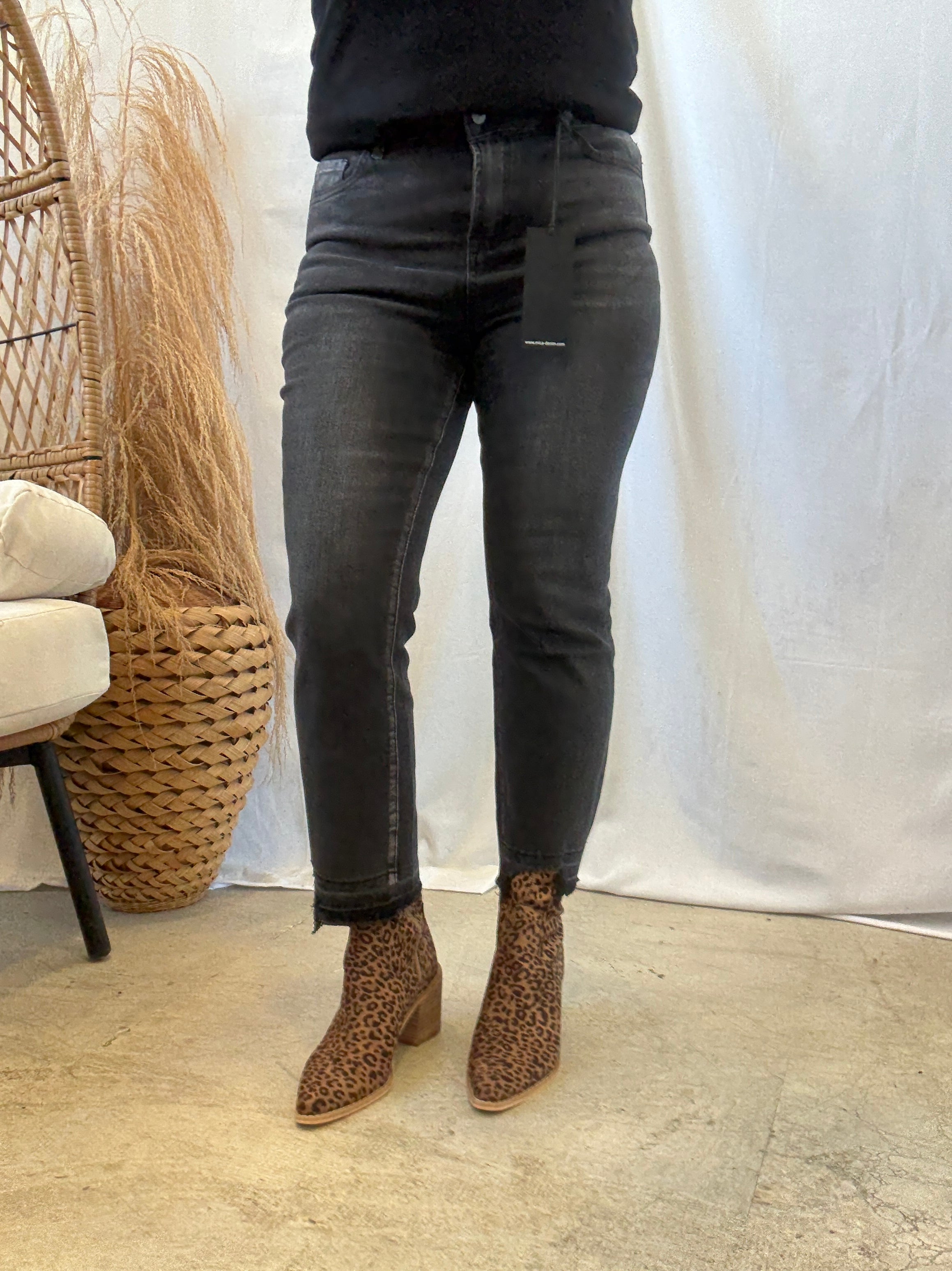 Mica Cyser Black Wash Jeans-Jeans-mica-The Silo Boutique, Women's Fashion Boutique Located in Warren and Grand Forks North Dakota