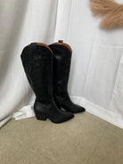 Oasis Society Samara Black Boot-Boots-oasis society-The Silo Boutique, Women's Fashion Boutique Located in Warren and Grand Forks North Dakota