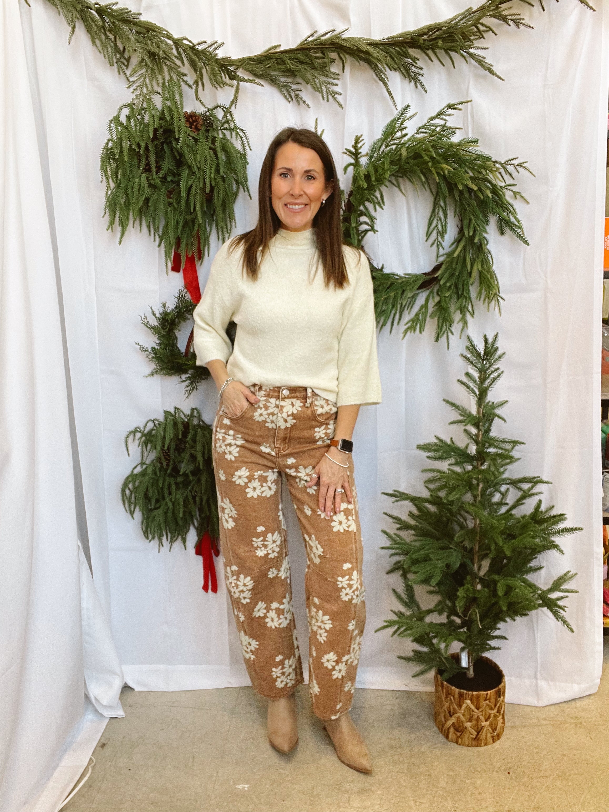 Flower Power Barrel Jeans-Jeans-entro-The Silo Boutique, Women's Fashion Boutique Located in Warren and Grand Forks North Dakota