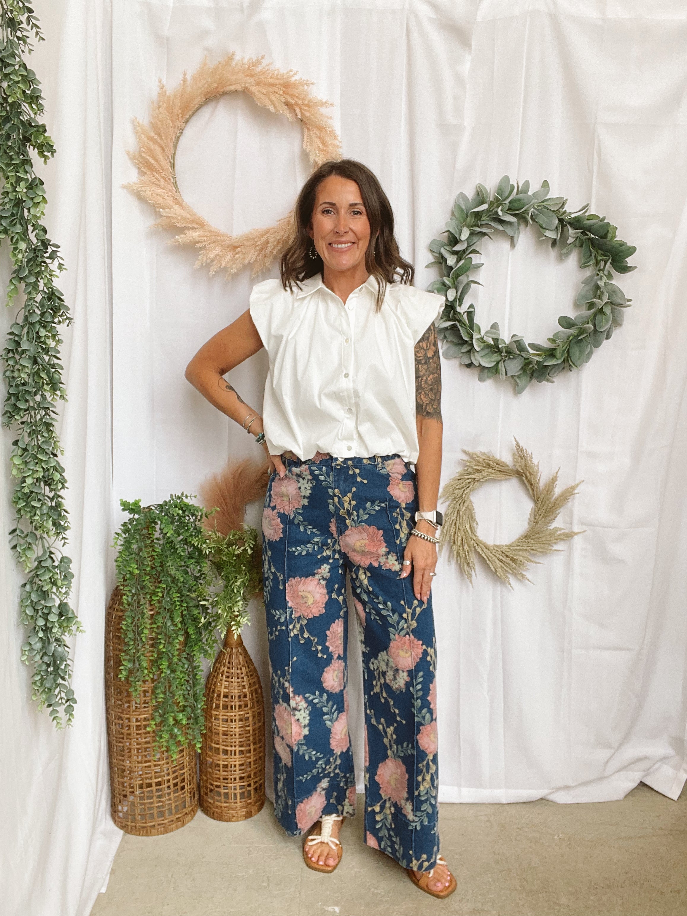 Becca Navy Floral Pants-Pants-entro-The Silo Boutique, Women's Fashion Boutique Located in Warren and Grand Forks North Dakota