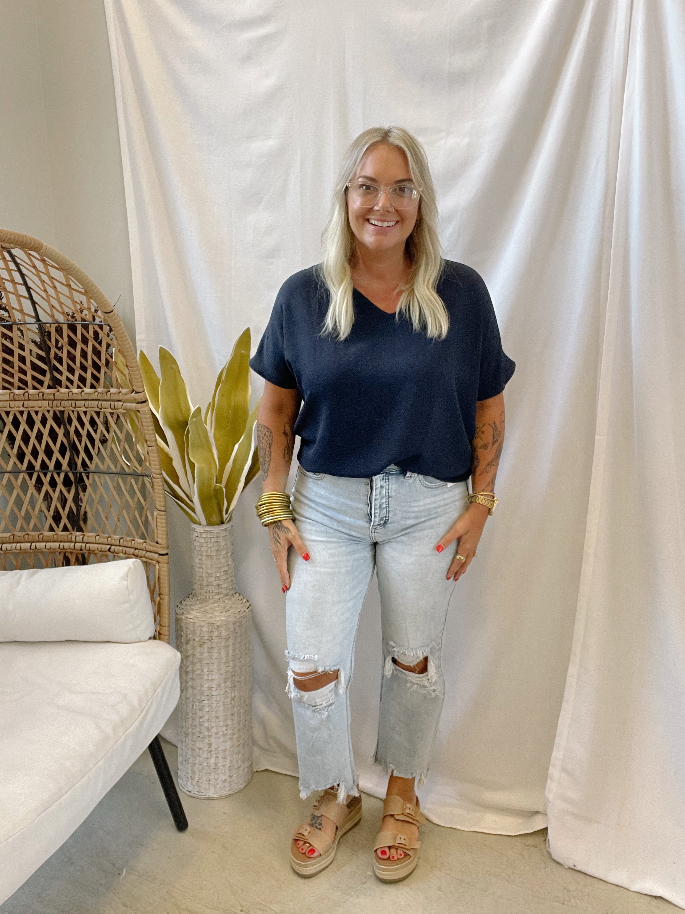 The Classic V Neck Short Sleeve Top-Navy-Final Sale-Short Sleeve Tops-ENTRO-The Silo Boutique, Women's Fashion Boutique Located in Warren and Grand Forks North Dakota