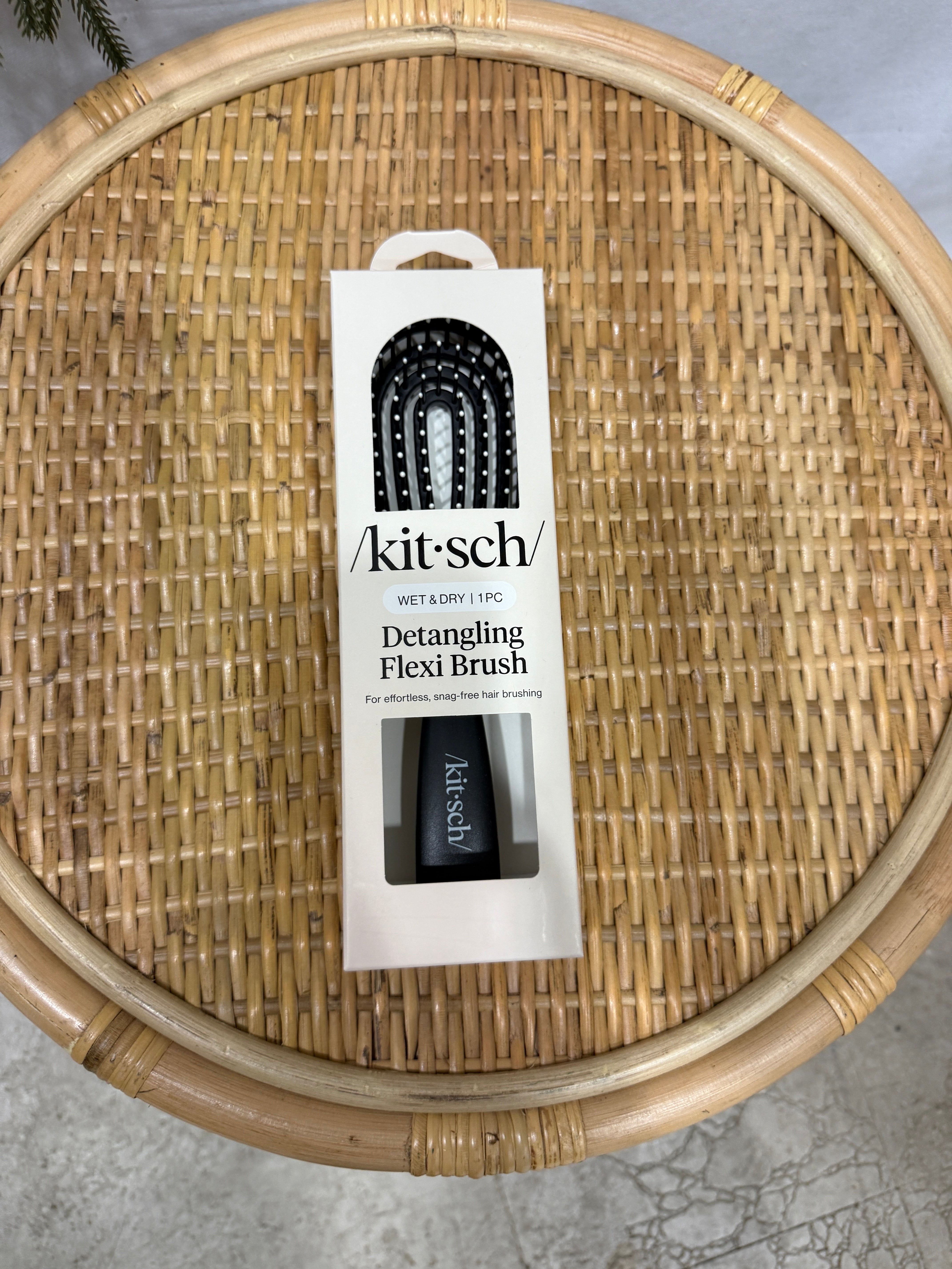 Kitsch Detangling Flexi Brush-Black-Hair Accessories-kitsch-The Silo Boutique, Women's Fashion Boutique Located in Warren and Grand Forks North Dakota